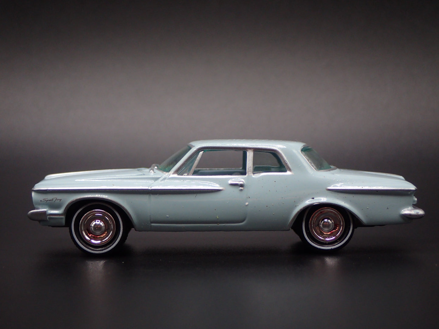 1962 62 PLYMOUTH SPORT FURY 1/64 SCALE COLLECTIBLE DIORAMA DIECAST MODEL CAR