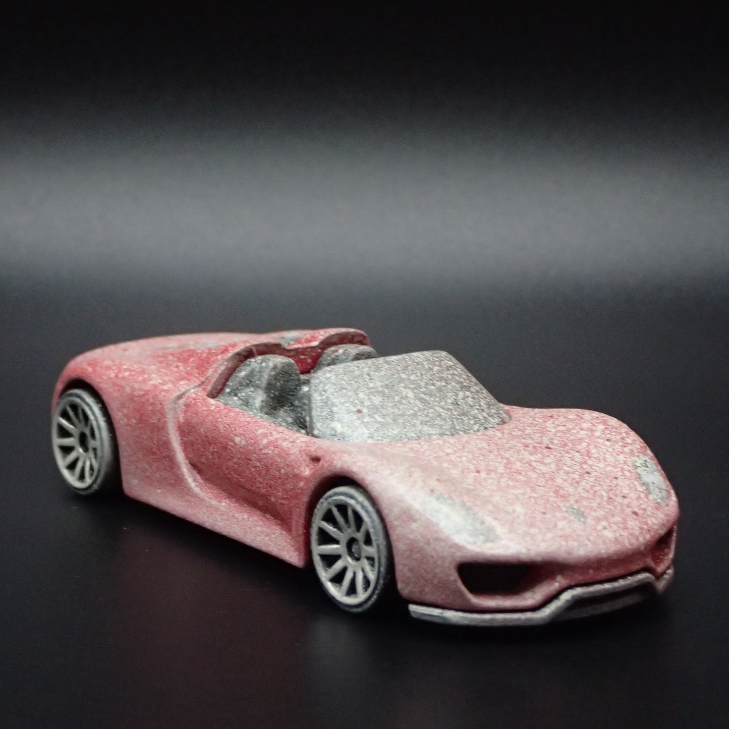 2013-2015 PORSCHE 918 SPYDER SUPER CAR ABANDONED 1:64 SCALE DIECAST MODEL CAR