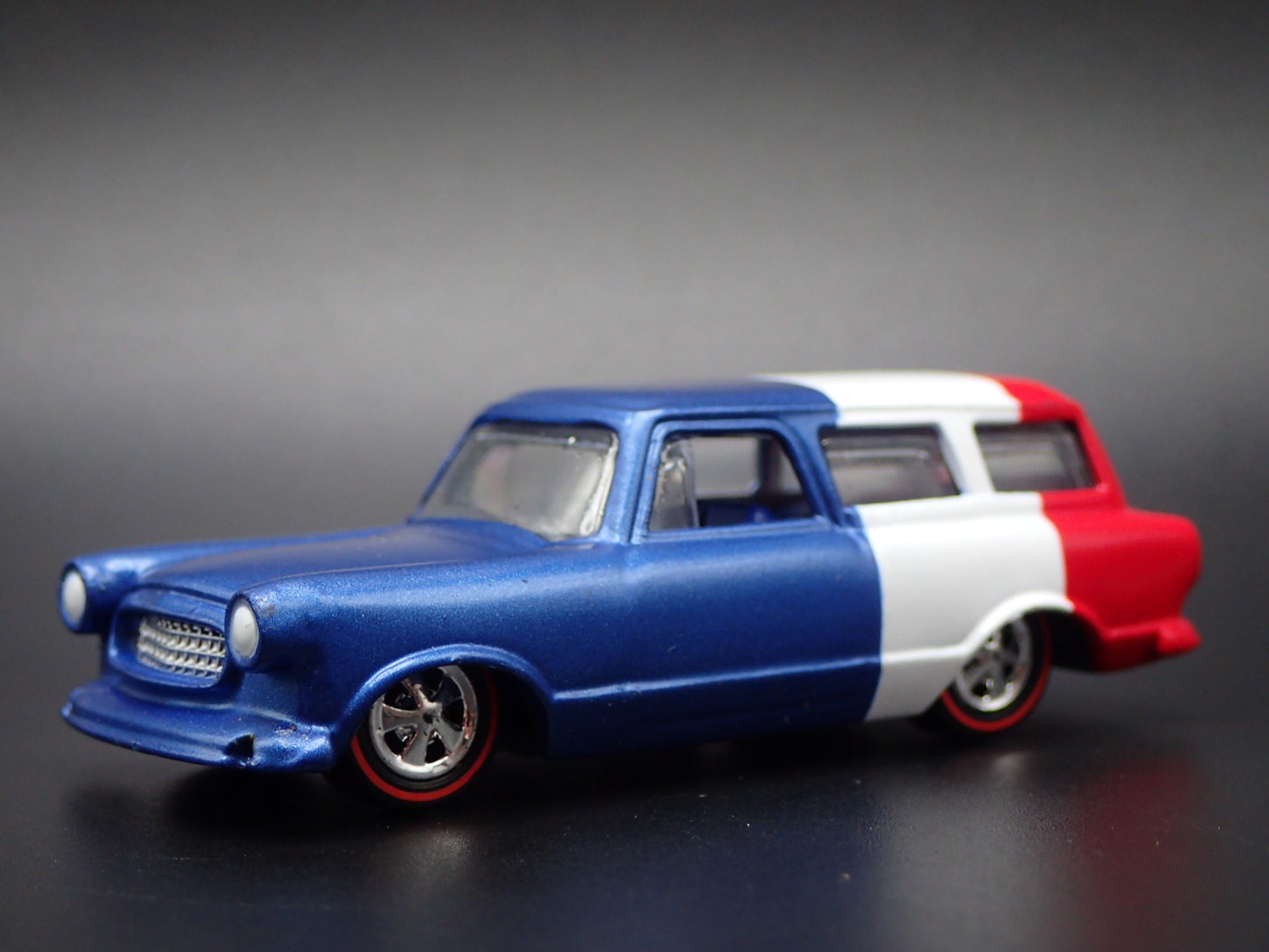1959 59 AMC RAMBLER WAGON RARE 1/64 SCALE COLLECTIBLE DIORAMA DIECAST MODEL CAR