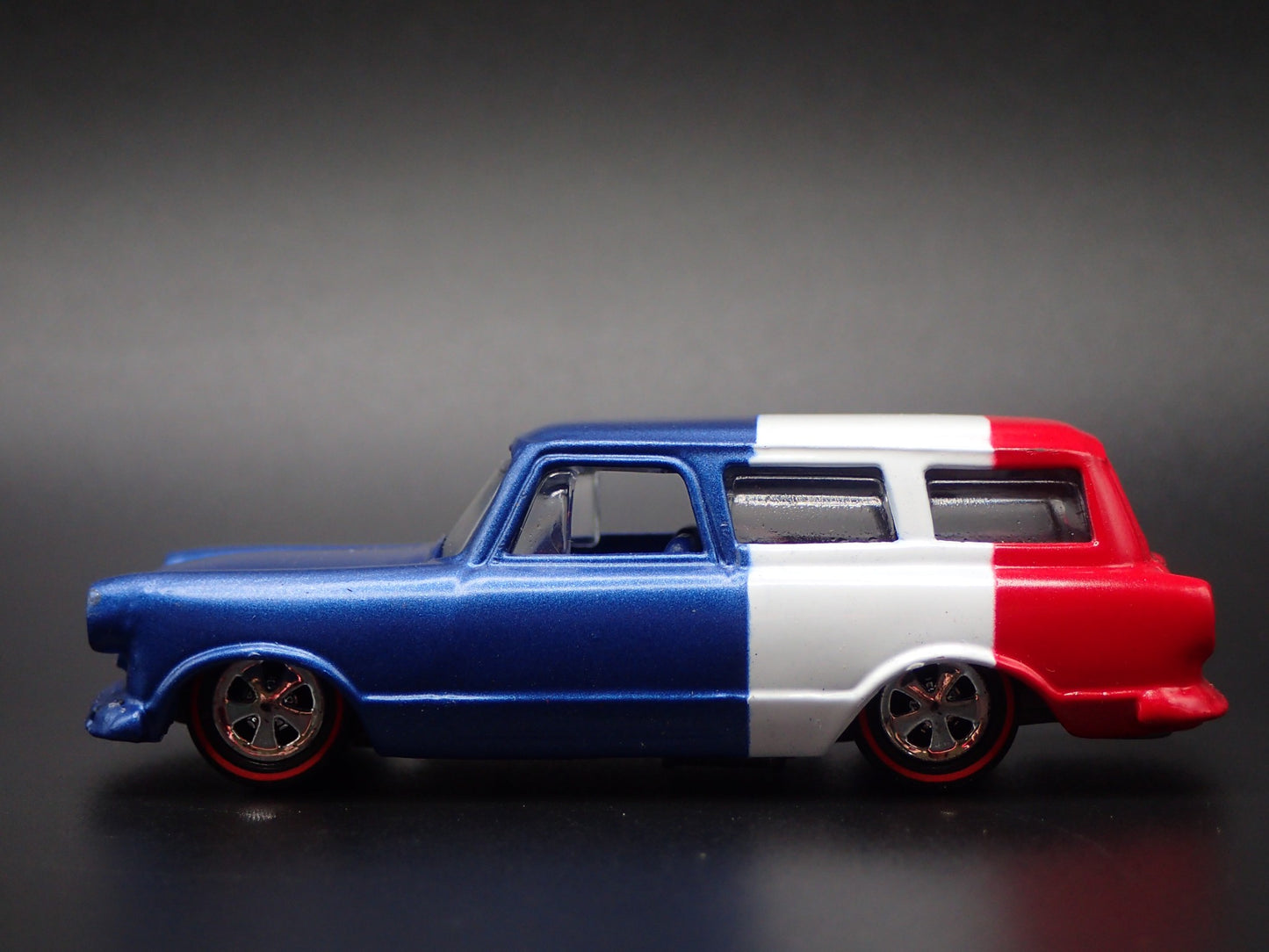 1959 59 AMC RAMBLER WAGON RARE 1/64 SCALE COLLECTIBLE DIORAMA DIECAST MODEL CAR