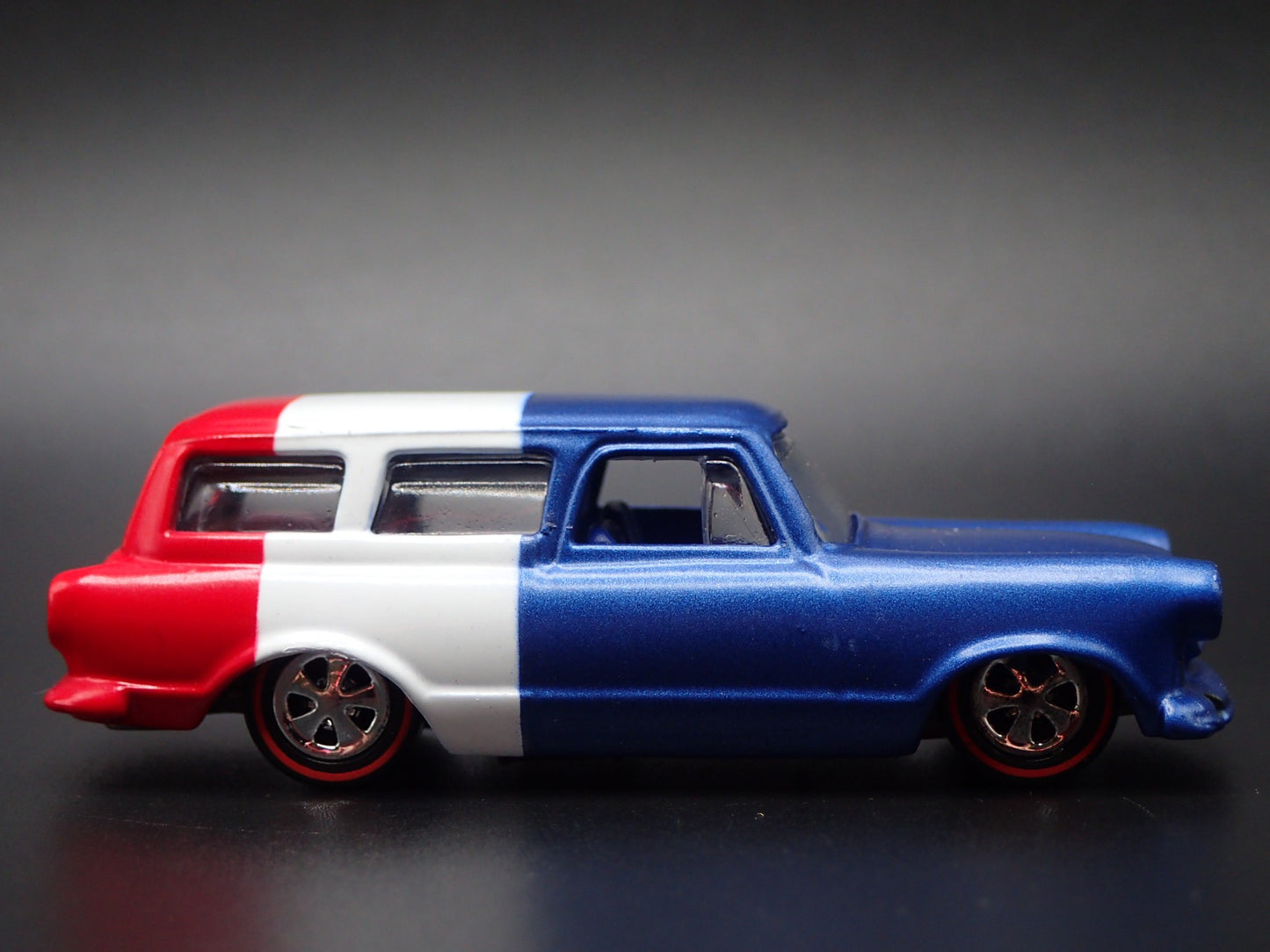 1959 59 AMC RAMBLER WAGON RARE 1/64 SCALE COLLECTIBLE DIORAMA DIECAST MODEL CAR