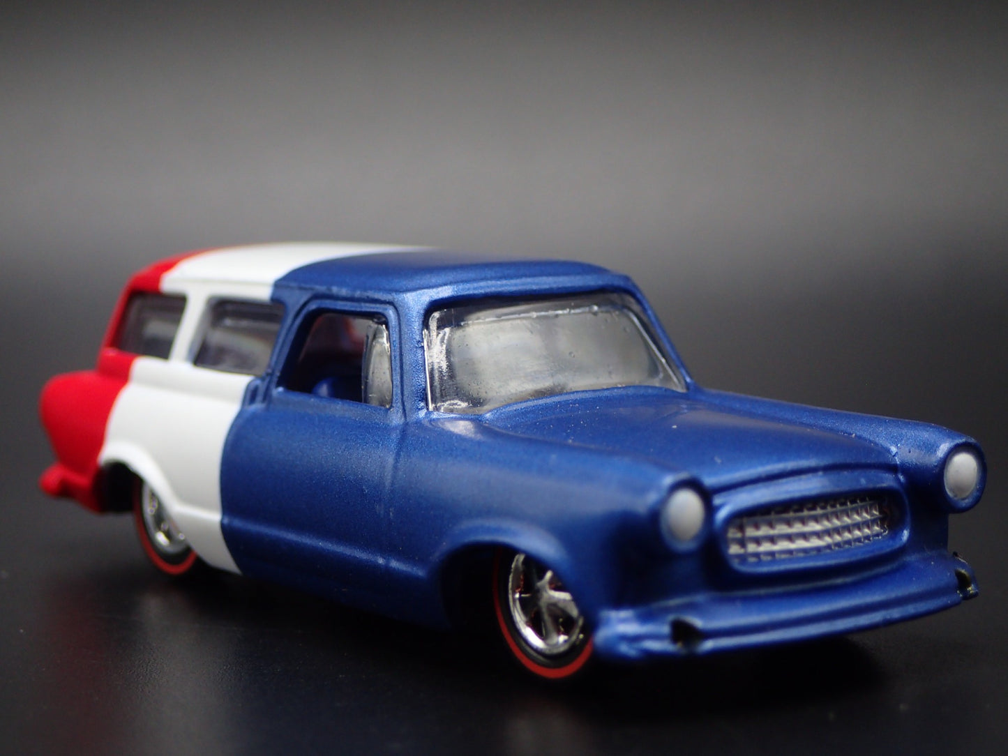 1959 59 AMC RAMBLER WAGON RARE 1/64 SCALE COLLECTIBLE DIORAMA DIECAST MODEL CAR