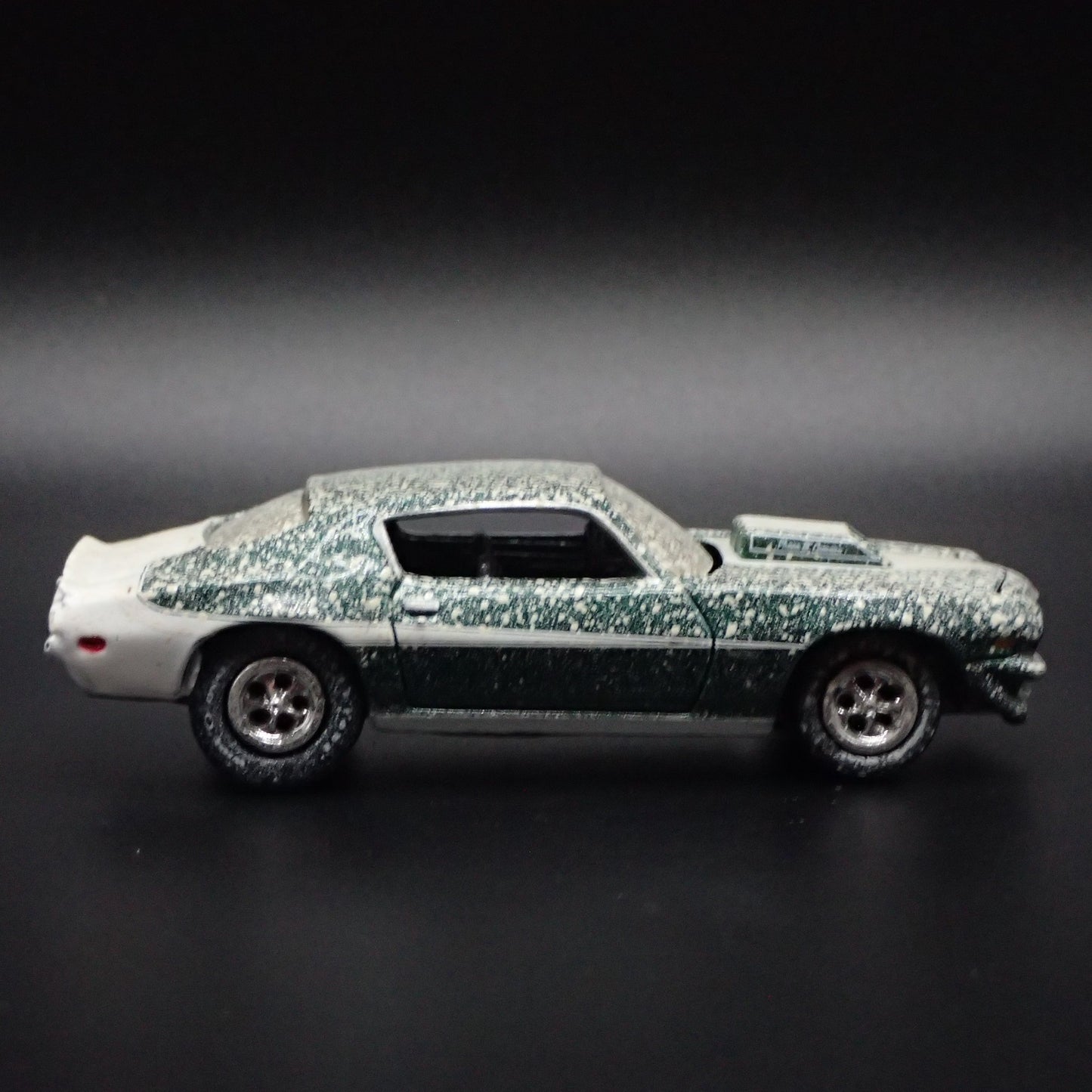 1973 73 CHEVROLET CAMARO PHASE III MOTION BARN FIND 1:64 SCALE DIECAST MODEL CAR