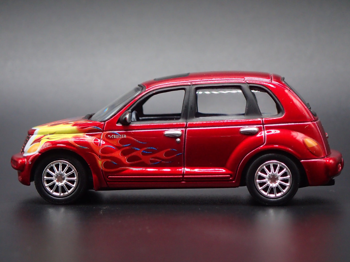 2001-2010 CHRYSLER PT CRUISER BURGUNDY 1/64 SCALE COLLECTIBLE DIECAST MODEL CAR