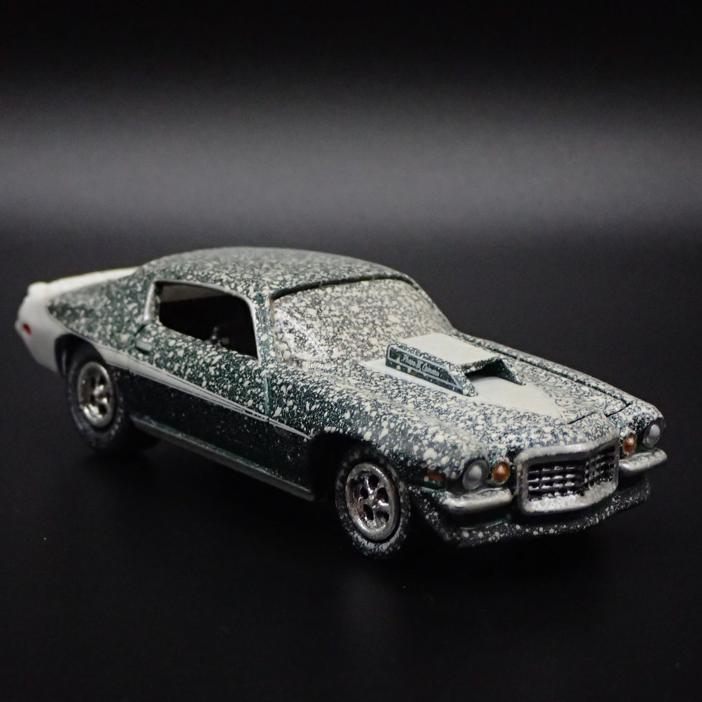 1973 73 CHEVROLET CAMARO PHASE III MOTION BARN FIND 1:64 SCALE DIECAST MODEL CAR