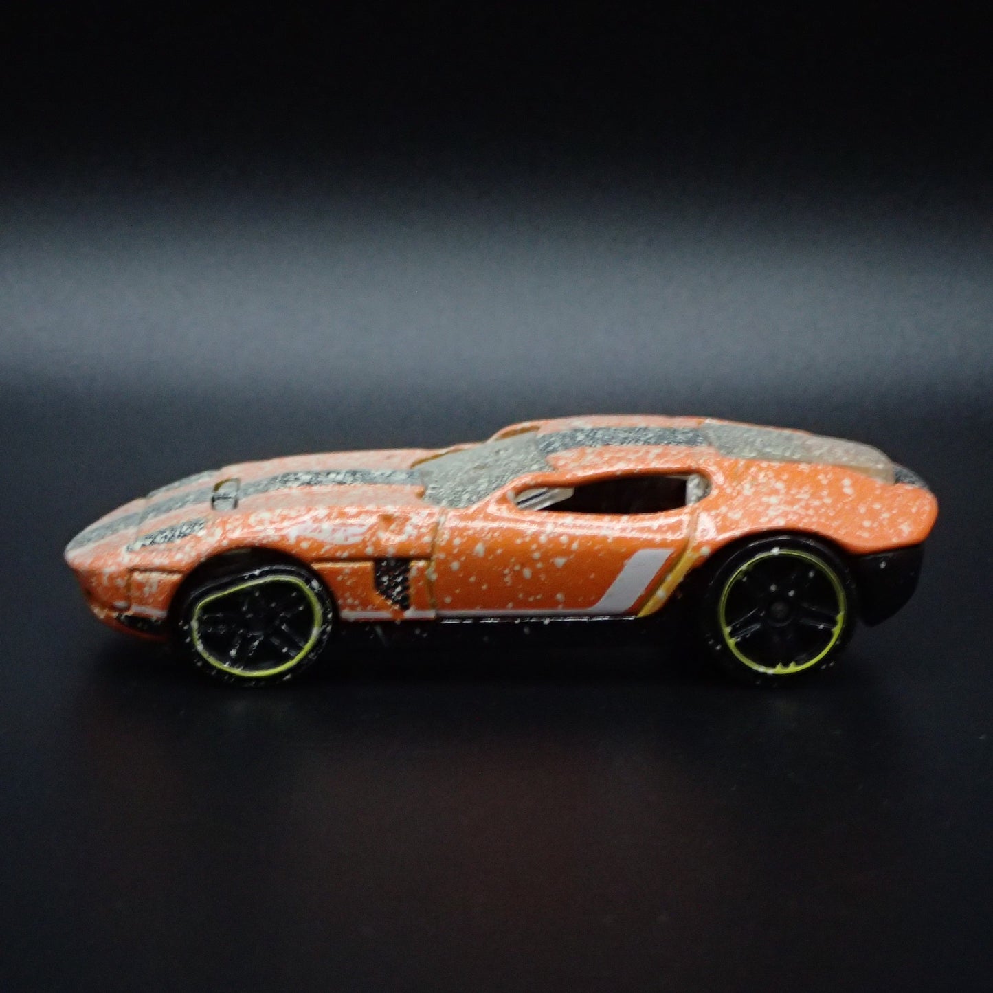 2005 05 FORD SHELBY GR1 CONCEPT BARN FIND 1:64 SCALE DIORAMA DIECAST MODEL CAR
