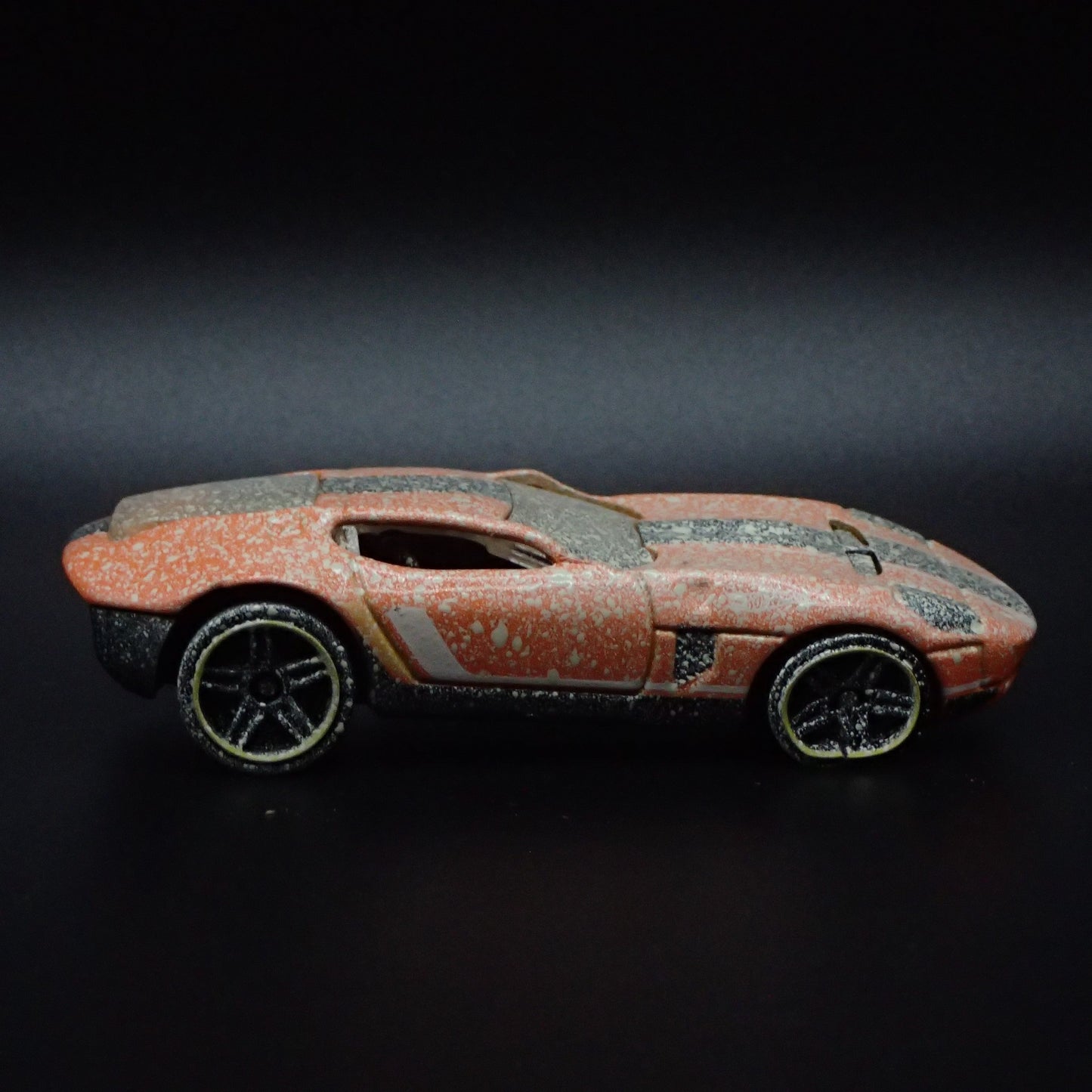 2005 05 FORD SHELBY GR1 CONCEPT BARN FIND 1:64 SCALE DIORAMA DIECAST MODEL CAR