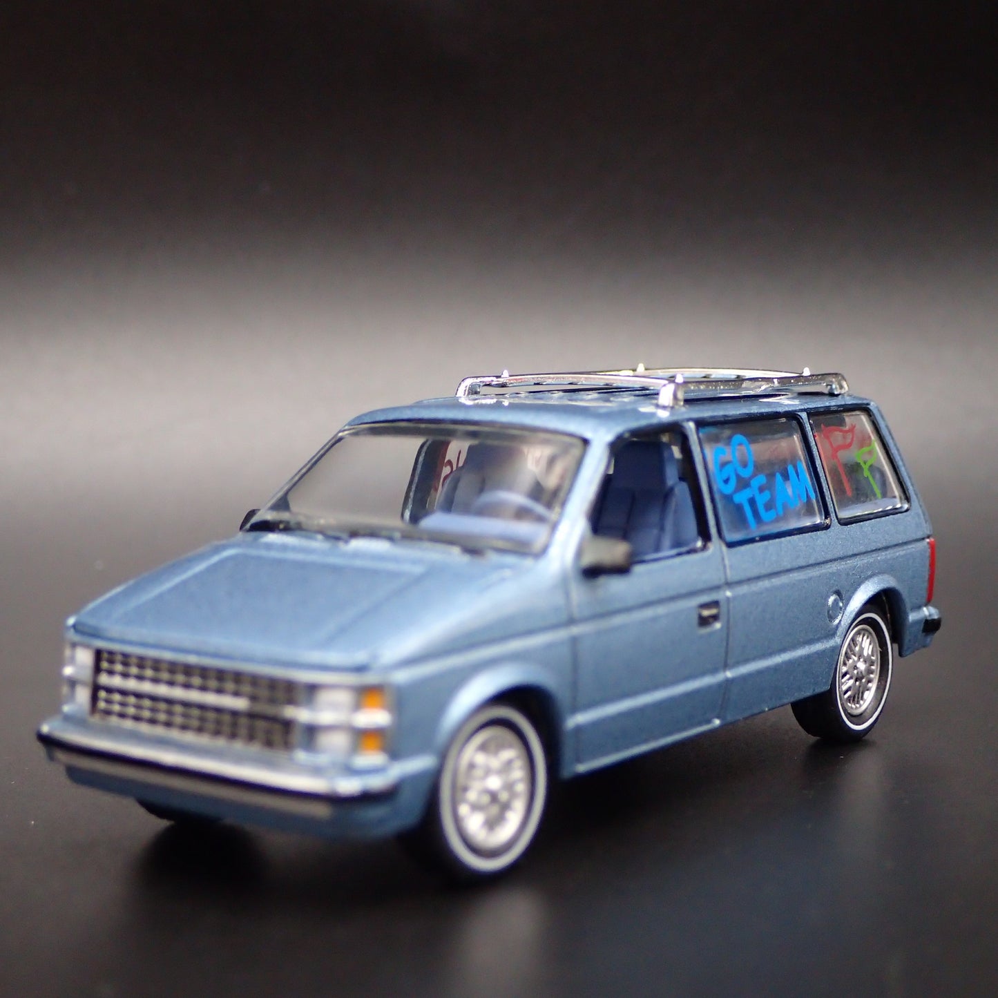 1984-1990 DODGE CARAVAN RARE 1/64 SCALE COLLECTIBLE DIORAMA DIECAST MODEL CAR