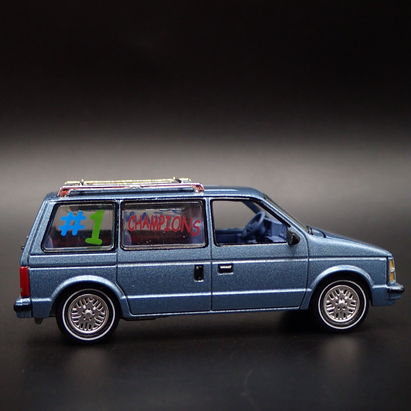 1984-1990 DODGE CARAVAN RARE 1/64 SCALE COLLECTIBLE DIORAMA DIECAST MODEL CAR