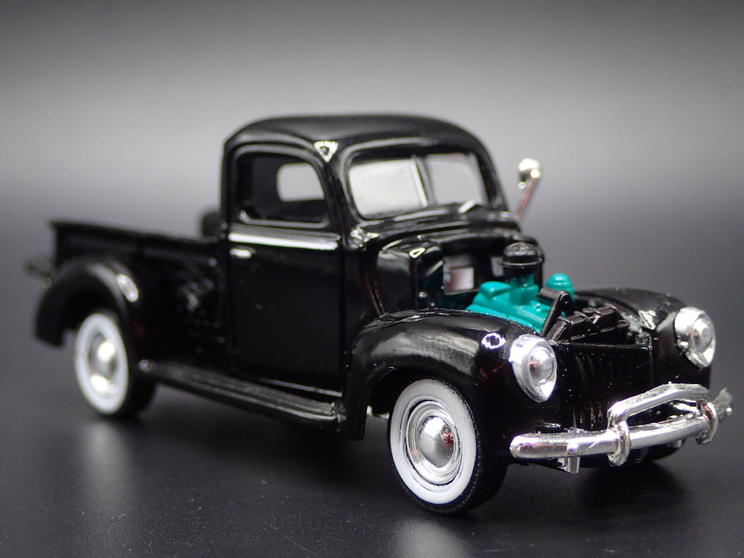 1940 40 FORD PICKUP TRUCK BLACK 1:64 SCALE COLLECTIBLE DIORAMA DIECAST MODEL CAR