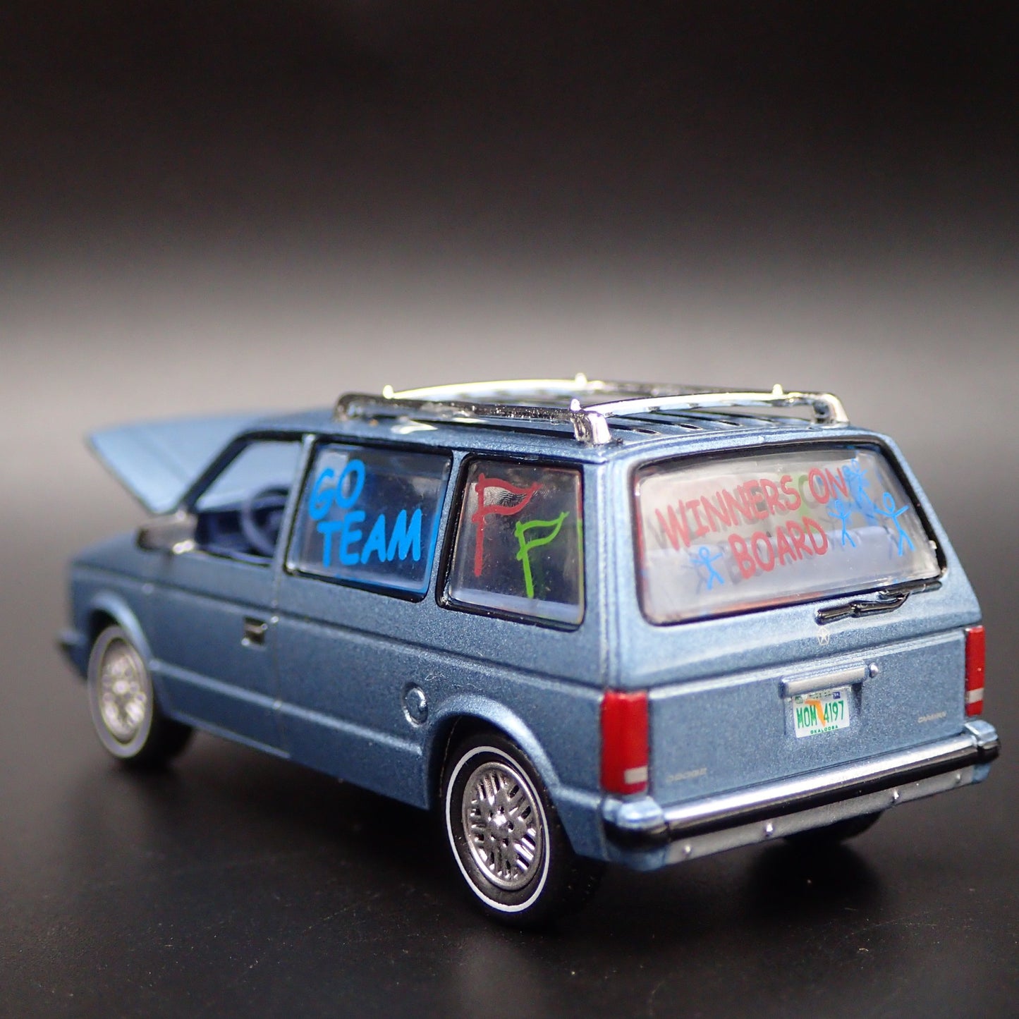 1984-1990 DODGE CARAVAN RARE 1/64 SCALE COLLECTIBLE DIORAMA DIECAST MODEL CAR