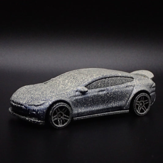 2012-2016 TESLA MODEL S ABANDONED BLUE 1/64 SCALE DIORAMA DIECAST MODEL CAR