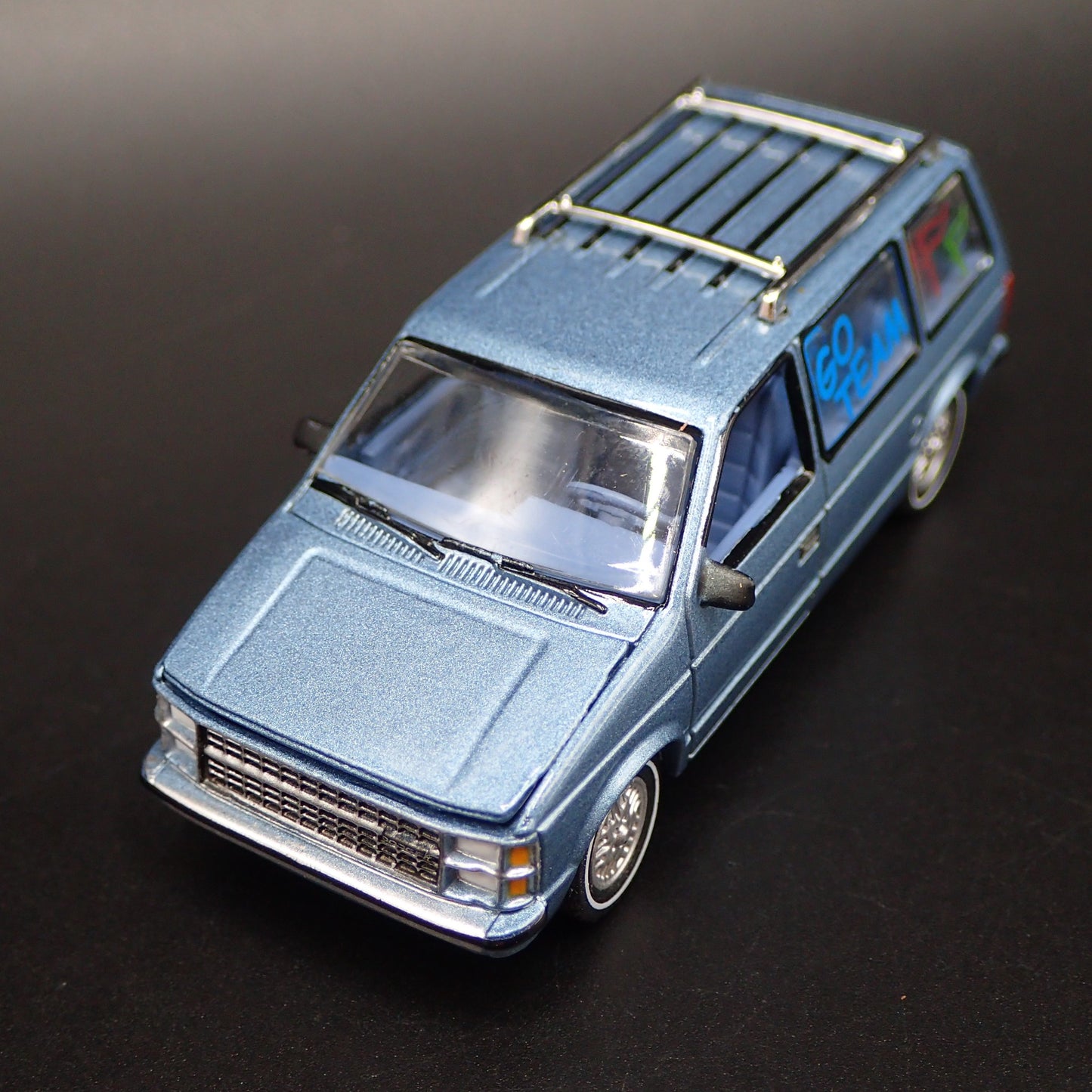 1984-1990 DODGE CARAVAN RARE 1/64 SCALE COLLECTIBLE DIORAMA DIECAST MODEL CAR