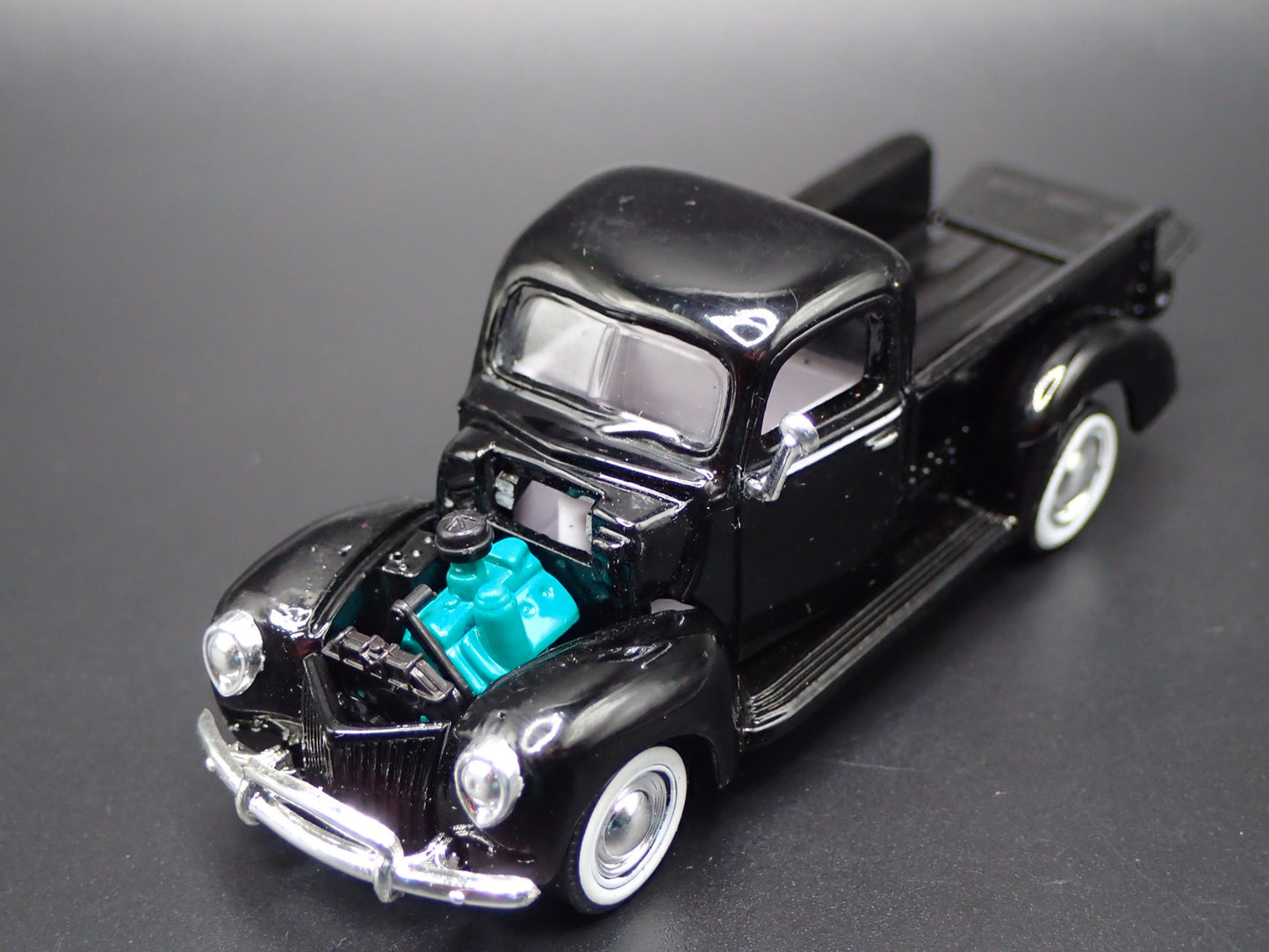 1940 40 FORD PICKUP TRUCK BLACK 1:64 SCALE COLLECTIBLE DIORAMA DIECAST MODEL CAR
