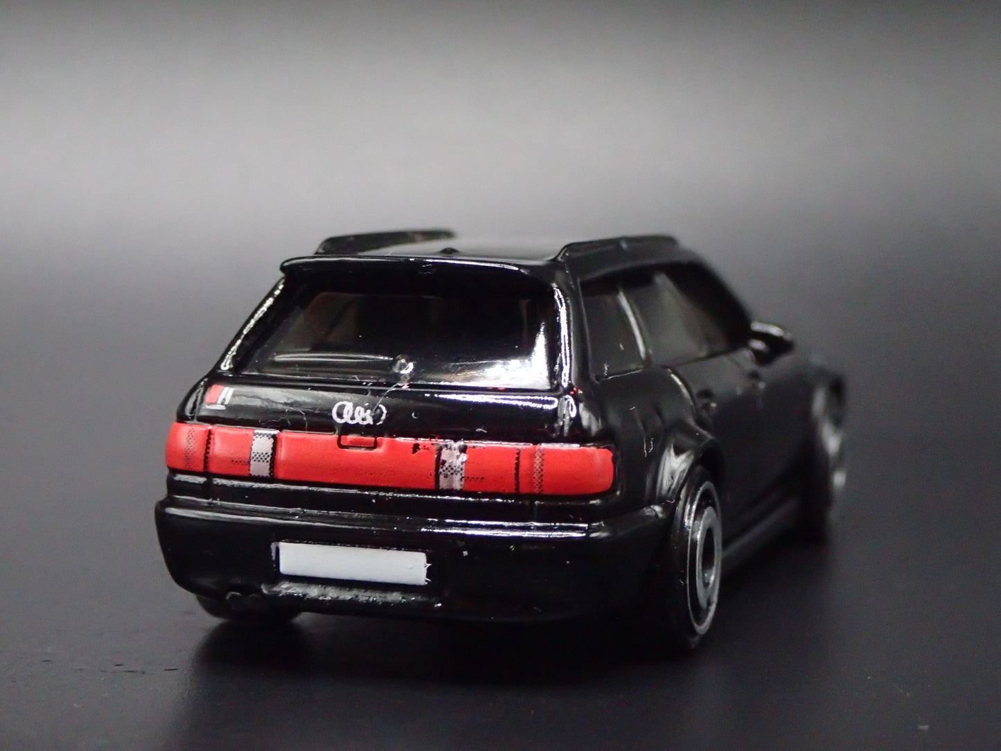 1994-1995 AUDI AVANT RS2 STATION WAGON BLK 1/64 SCALE DIORAMA DIECAST MODEL CAR