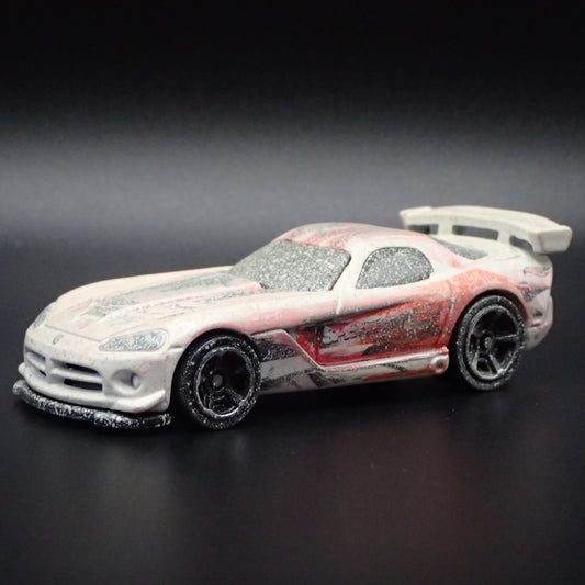 2008-2010 DODGE VIPER SRT10 ACR SPEED HUNTERS RACED 1/64 SCALE DIECAST MODEL CAR