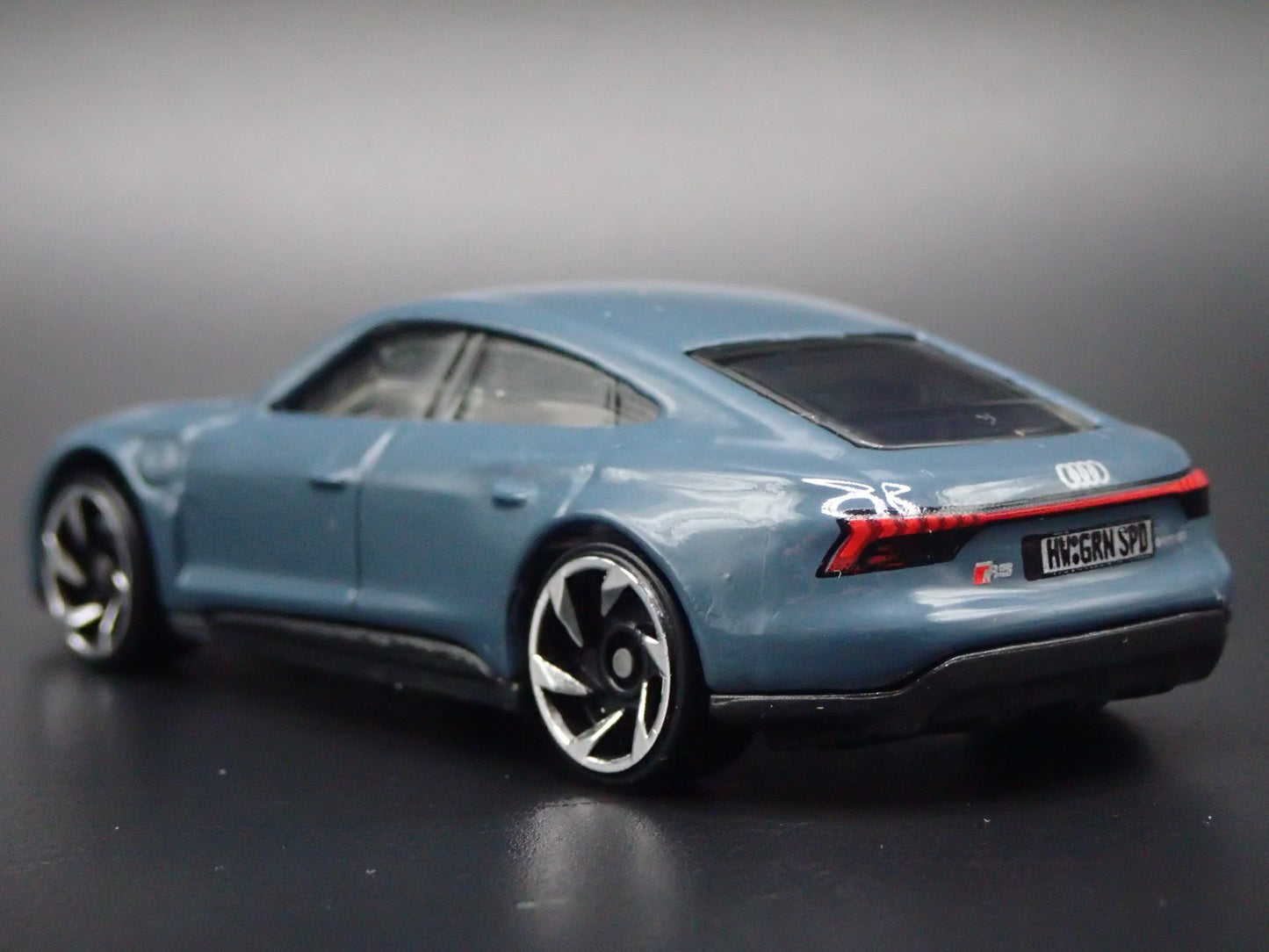 2021-2025 AUDI RS E TRON GT GRAY BLUE 1:64 SCALE DIORAMA DIECAST MODEL CAR