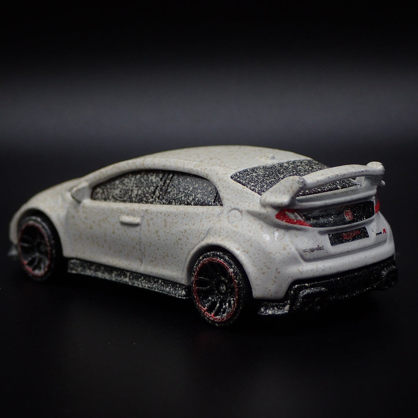 2011-2016 HONDA CIVIC TYPE R OFF ROAD RACED 1:64 SCALE DIORAMA DIECAST MODEL CAR