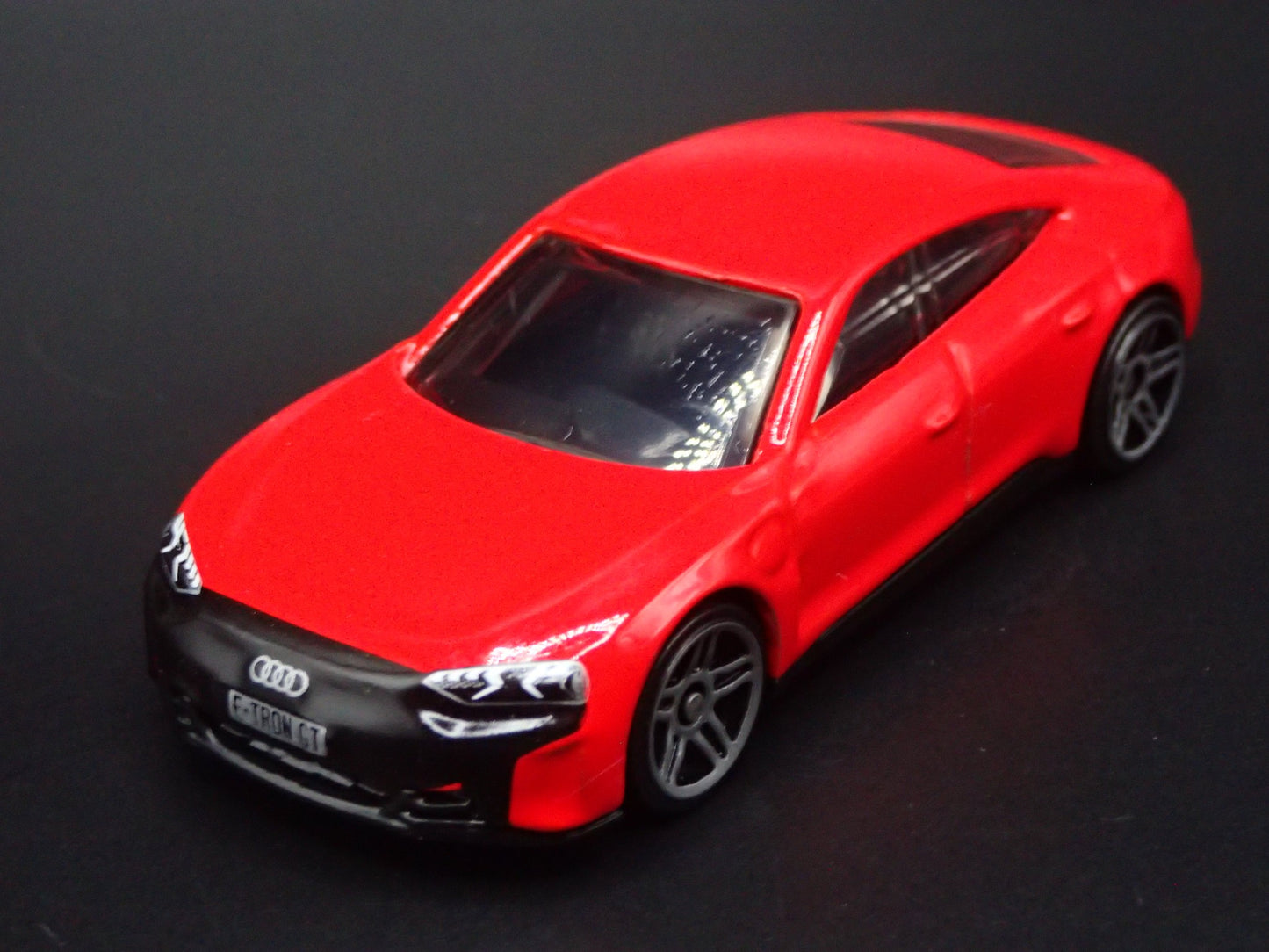 2021-2025 AUDI RS E TRON GT RED 1:64 SCALE COLLECTIBLE DIECAST MODEL CAR