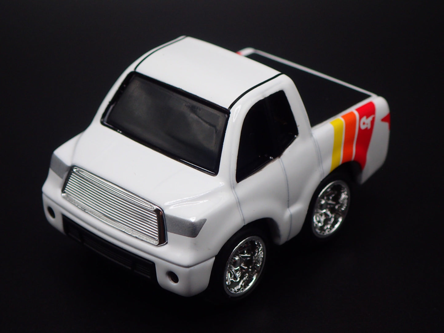 2010 TOYOTA TUNDRA PICKUP TRUCK CAR TUNED 1/64 SCALE DIORAMA DIECAST MODEL CAR