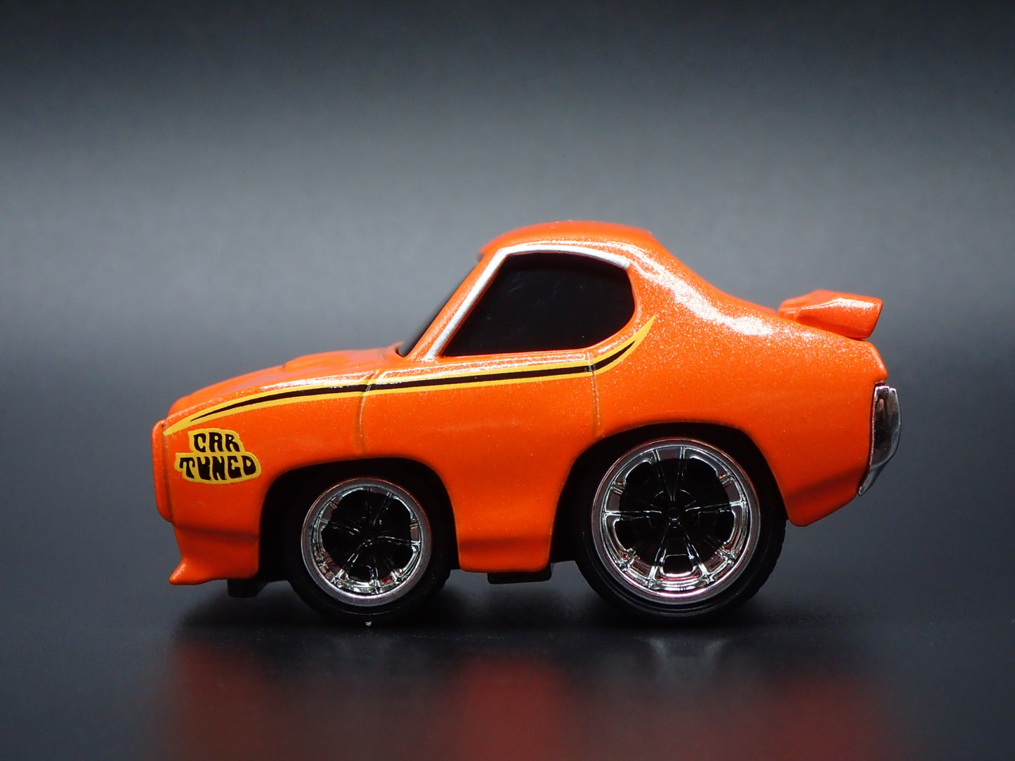 1969 69 PONTIAC GTO JUDGE CAR TUNED ORANGE 1:64 SCALE DIORAMA DIECAST MODEL CAR
