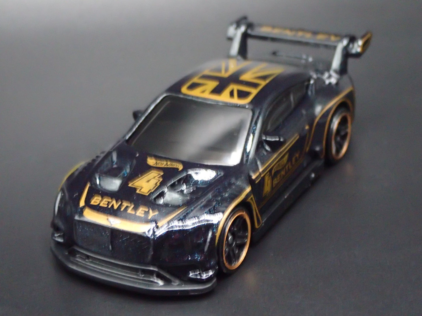 2018-2024 BENTLEY CONTINENTAL GT3 BLACK 1:64 SCALE DIORAMA DIECAST MODEL CAR