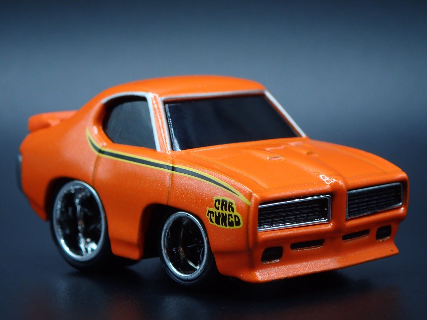1969 69 PONTIAC GTO JUDGE CAR TUNED ORANGE 1:64 SCALE DIORAMA DIECAST MODEL CAR
