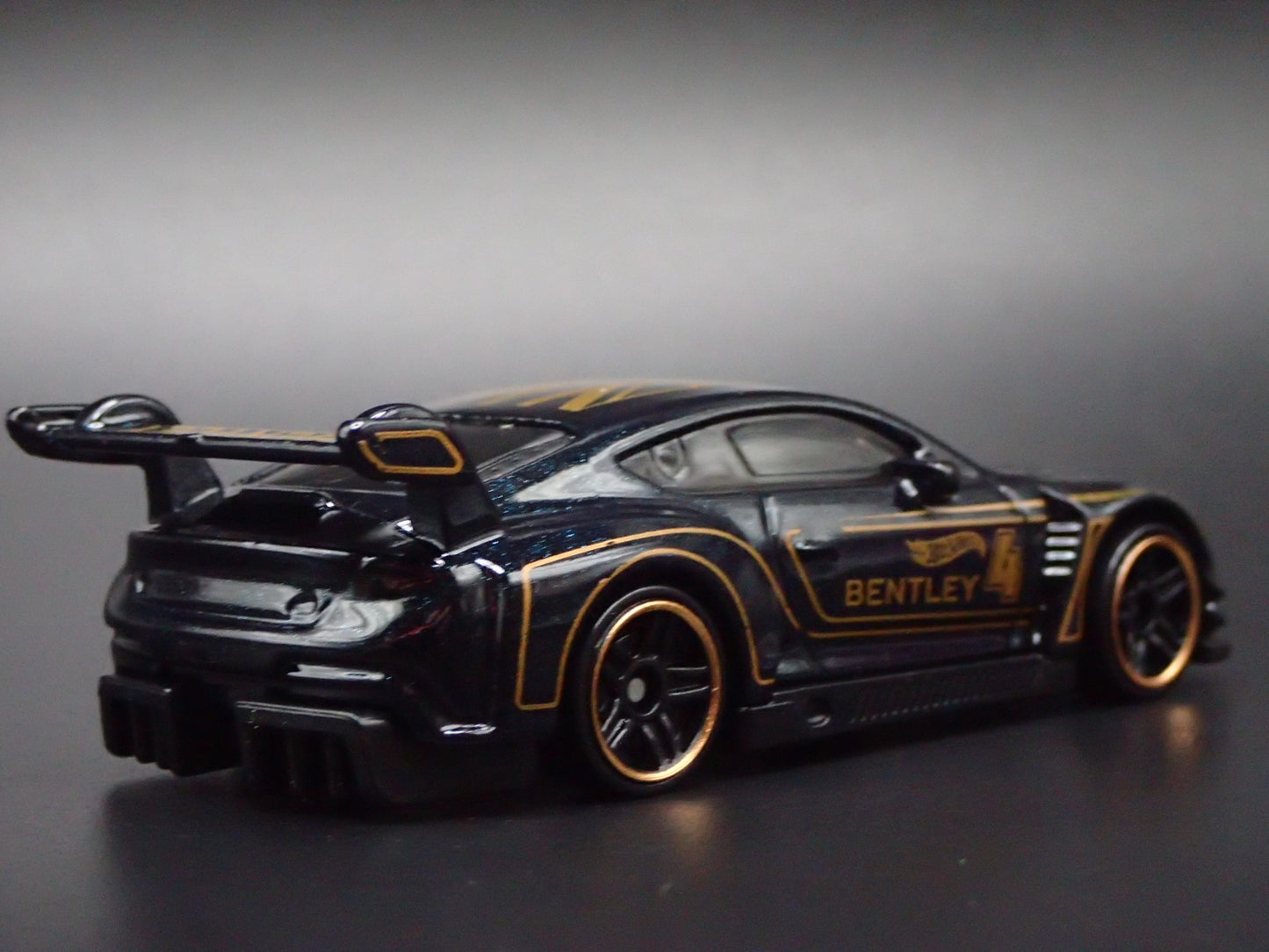 2018-2024 BENTLEY CONTINENTAL GT3 BLACK 1:64 SCALE DIORAMA DIECAST MODEL CAR