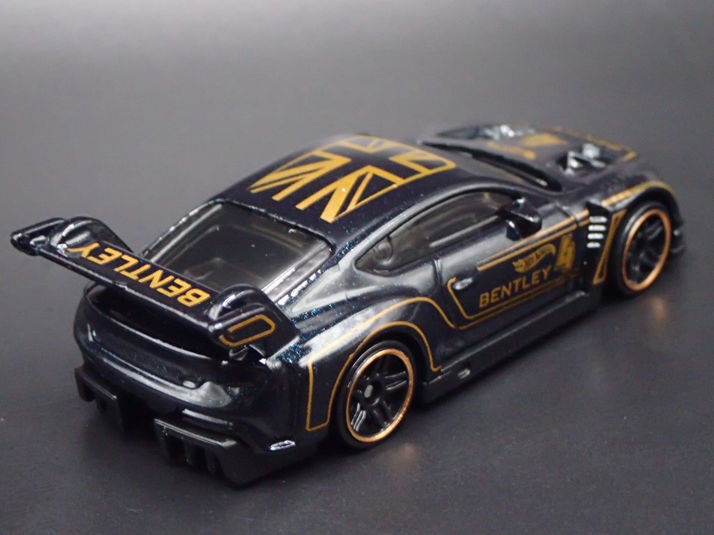 2018-2024 BENTLEY CONTINENTAL GT3 BLACK 1:64 SCALE DIORAMA DIECAST MODEL CAR