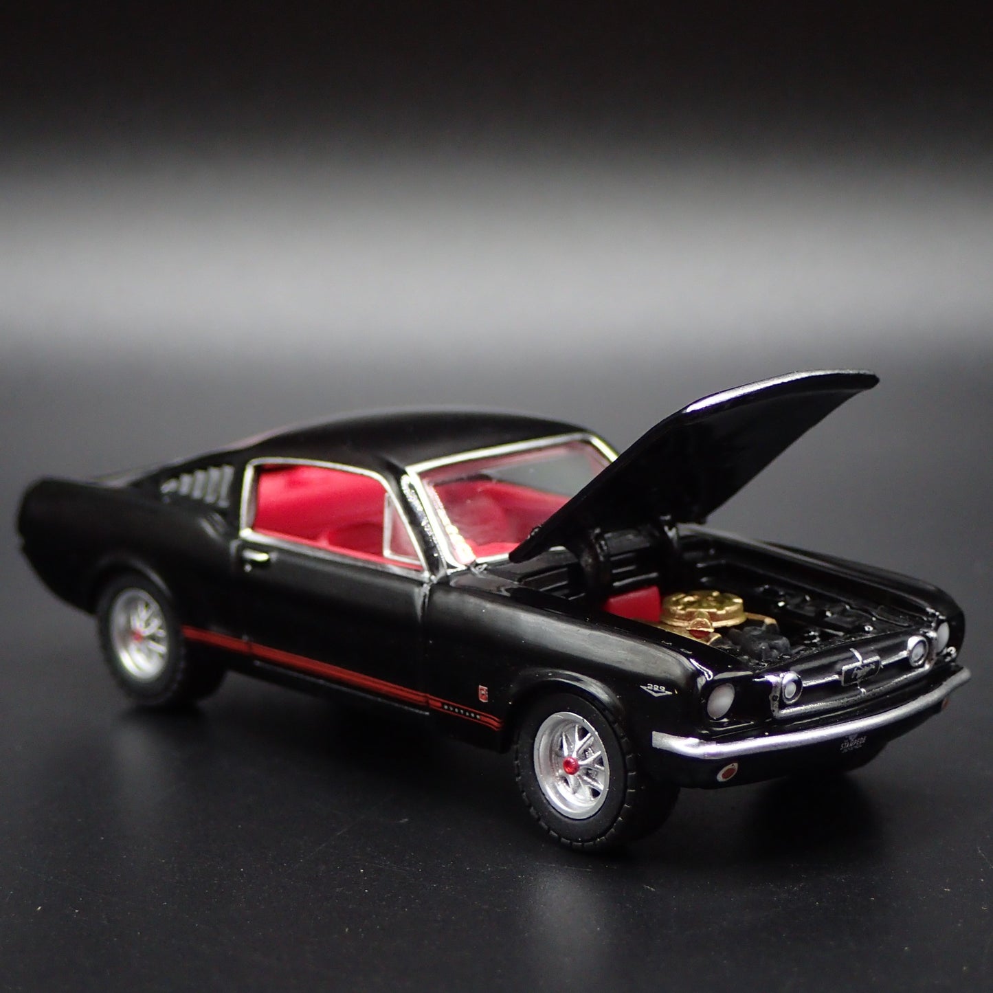 1965 65 FORD MUSTANG GT FASTBACK BLACK 1:64 SCALE DIORAMA DIECAST MODEL CAR
