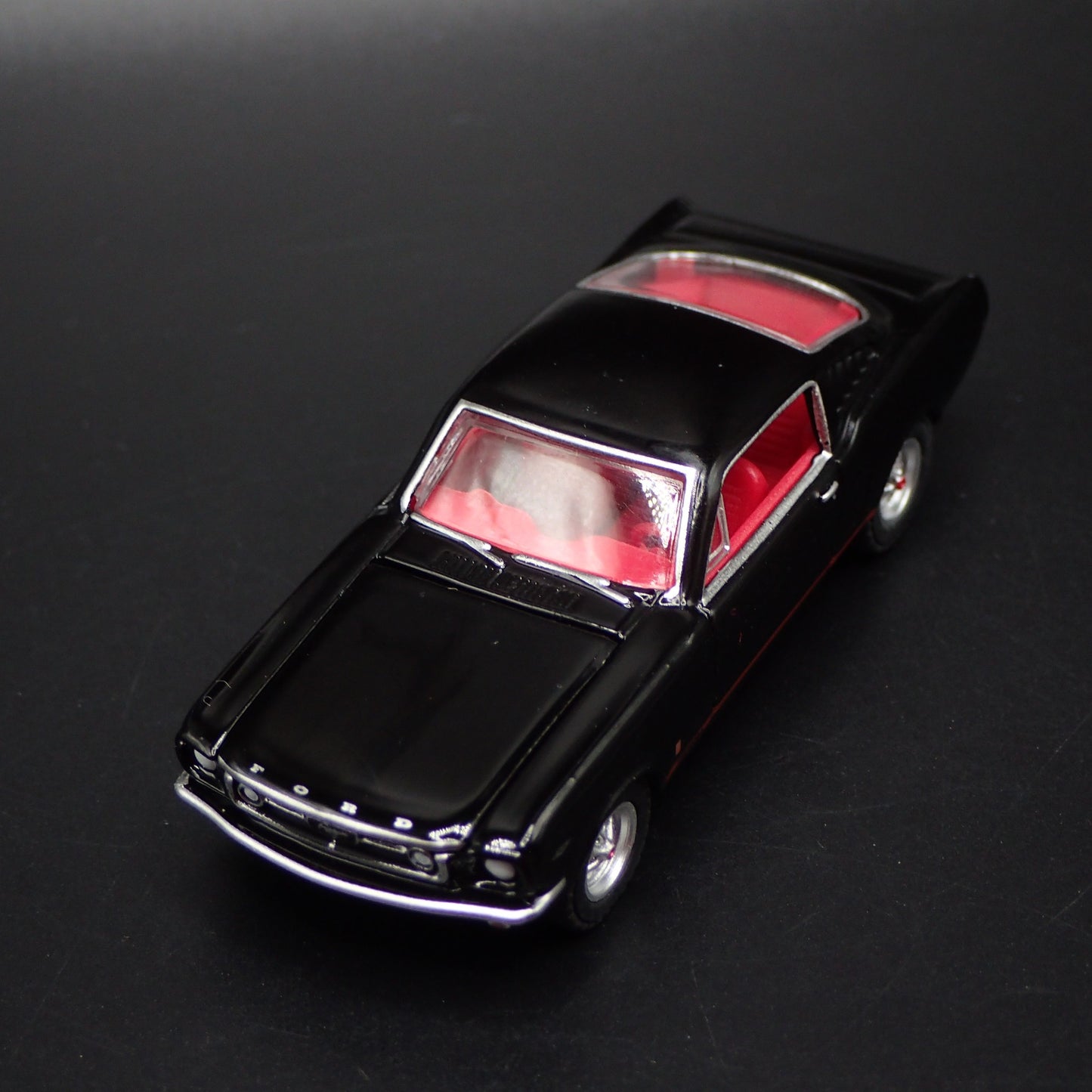 1965 65 FORD MUSTANG GT FASTBACK BLACK 1:64 SCALE DIORAMA DIECAST MODEL CAR