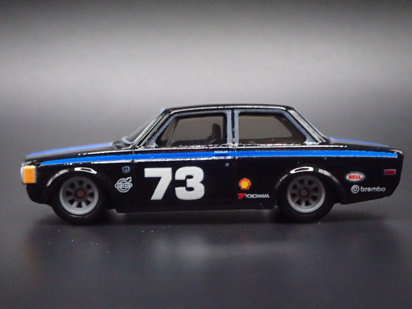 1973 73 VOLVO 142 GL 2 TWO DOOR BLACK RARE 1:64 SCALE DIORAMA DIECAST MODEL CAR