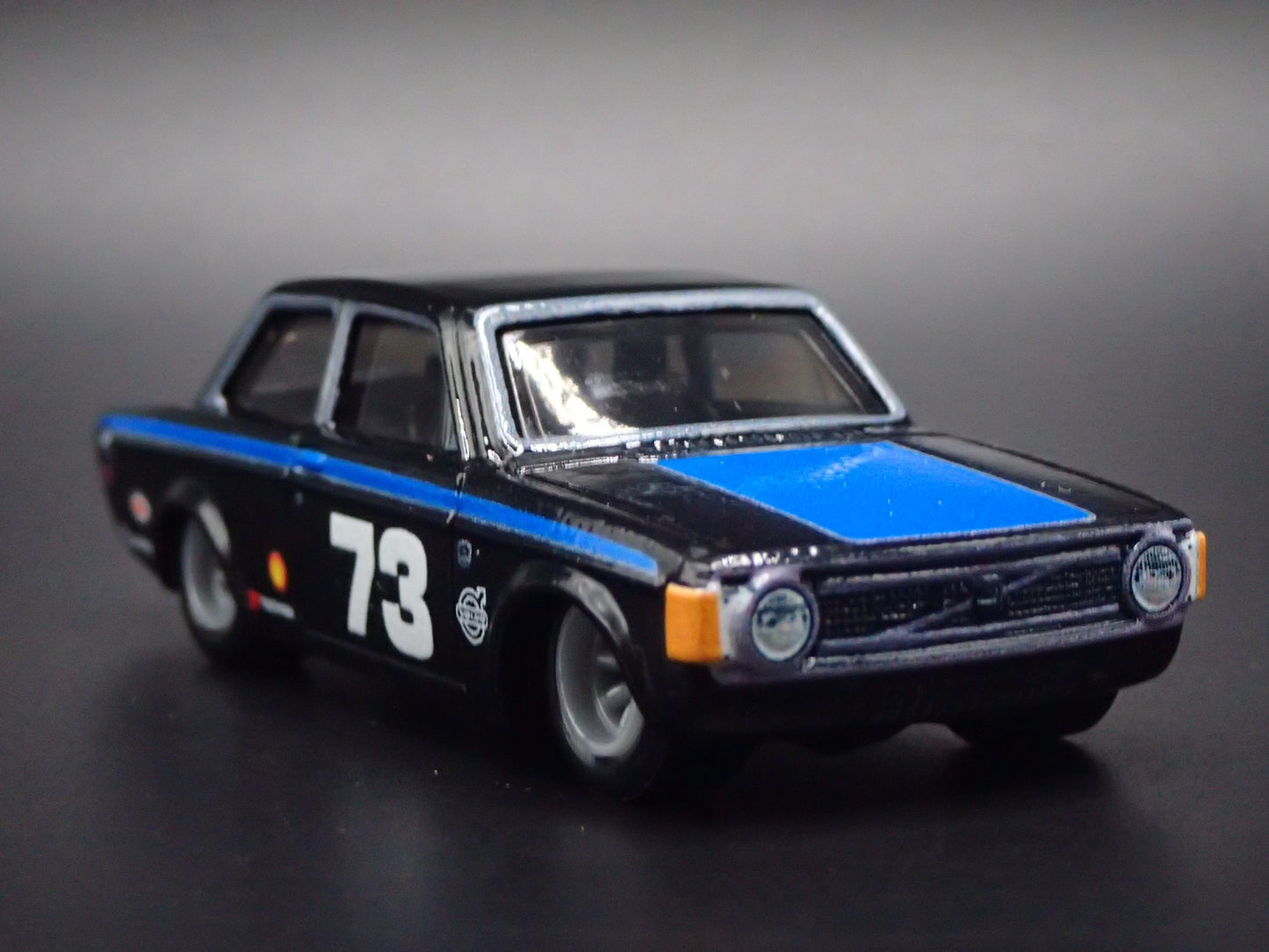 1973 73 VOLVO 142 GL 2 TWO DOOR BLACK RARE 1:64 SCALE DIORAMA DIECAST MODEL CAR