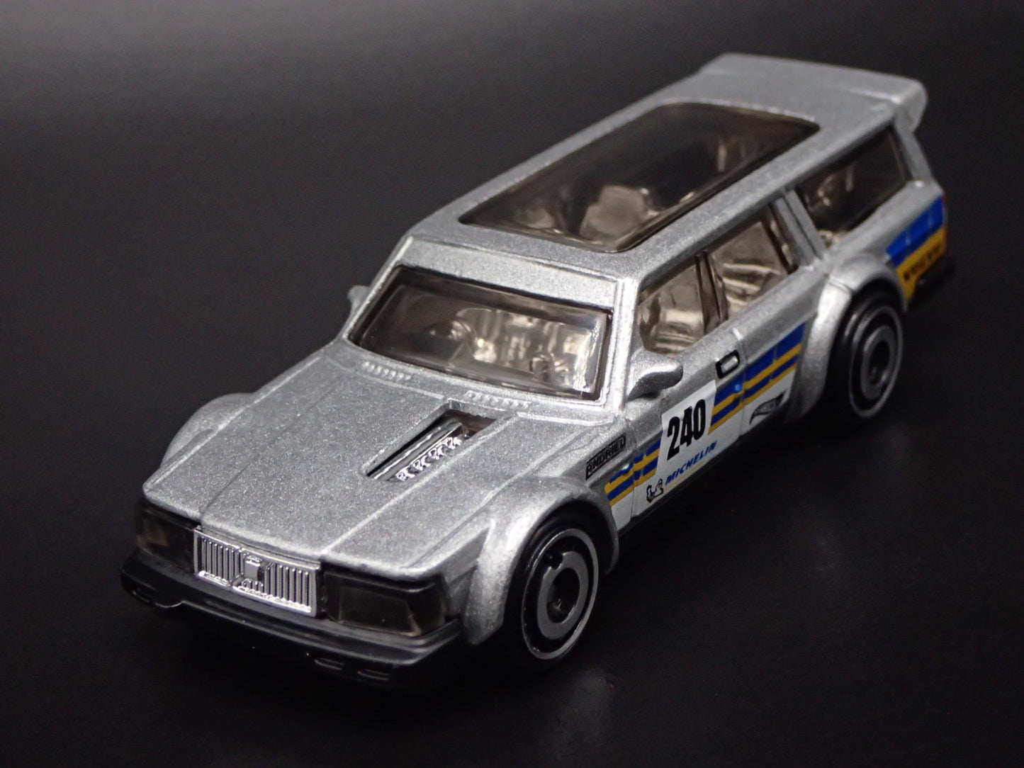 VOLVO 240 DRIFT STATION WAGON 1:64 SCALE COLLECTIBLE DIORAMA DIECAST MODEL CAR