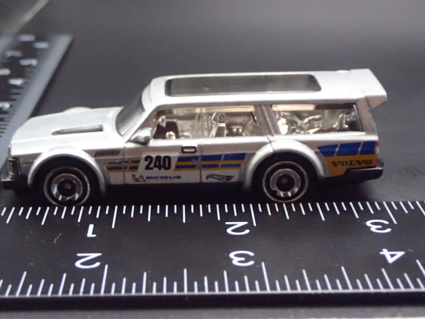 VOLVO 240 DRIFT STATION WAGON 1:64 SCALE COLLECTIBLE DIORAMA DIECAST MODEL CAR