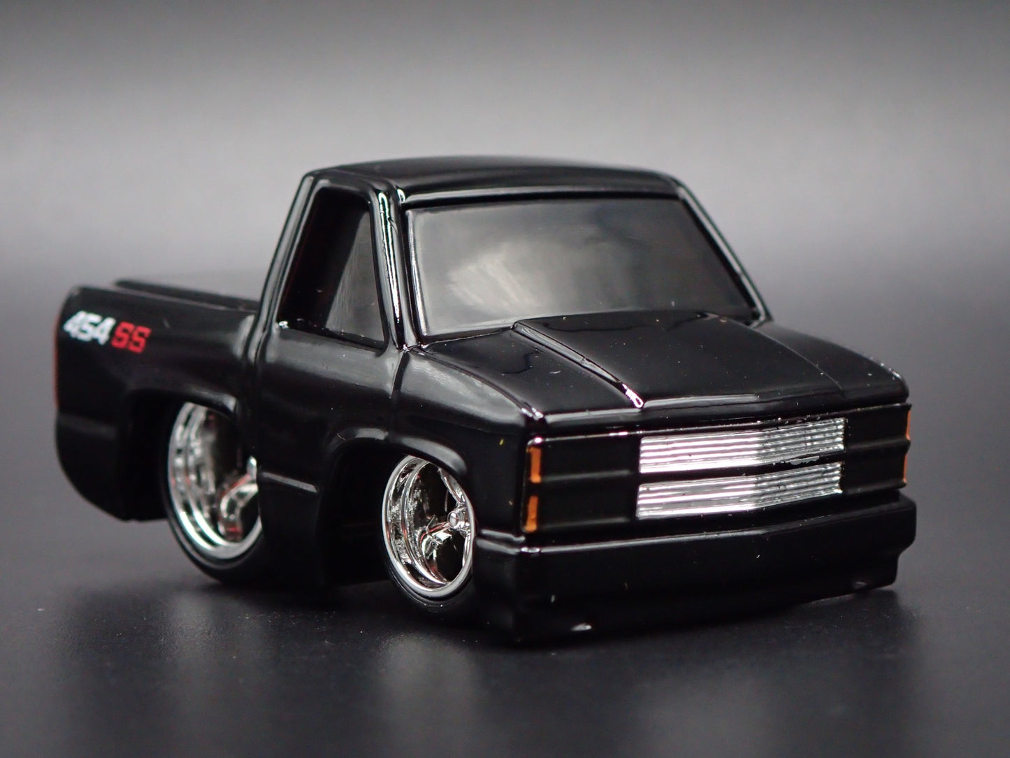 1990 90 CHEVY CHEVROLET SS 454 PICKUP TRUCK OBS 1:64 SCALE DIECAST MODEL CAR