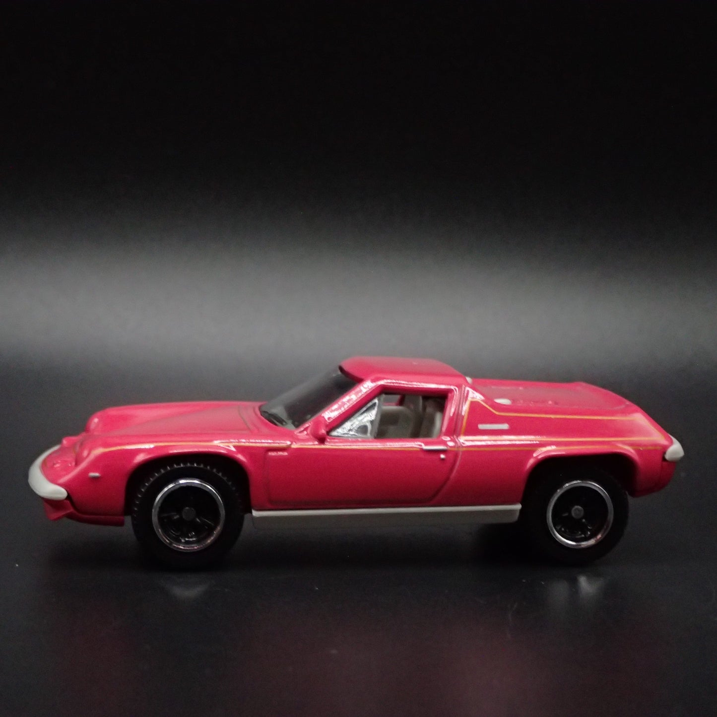 1966-1975 LOTUS EUROPA PINK 1/64 SCALE COLLECTIBLE DIORAMA DIECAST MODEL CAR