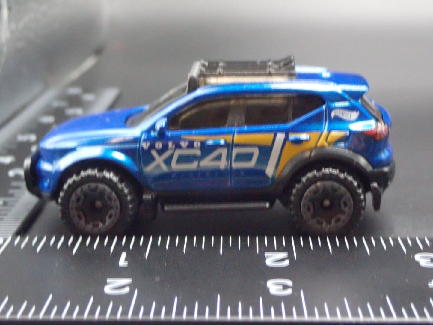 2018-2025 VOLVO XC40 COMPACT SUV 4 DOOR 1:64 SCALE DIORAMA DIECAST MODEL CAR