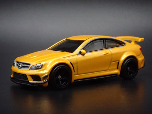 2011 -2015 MERCEDES-BENZ C63 AMG COUPE BLACK SERIES 1:64 SCALE DIECAST MODEL CAR