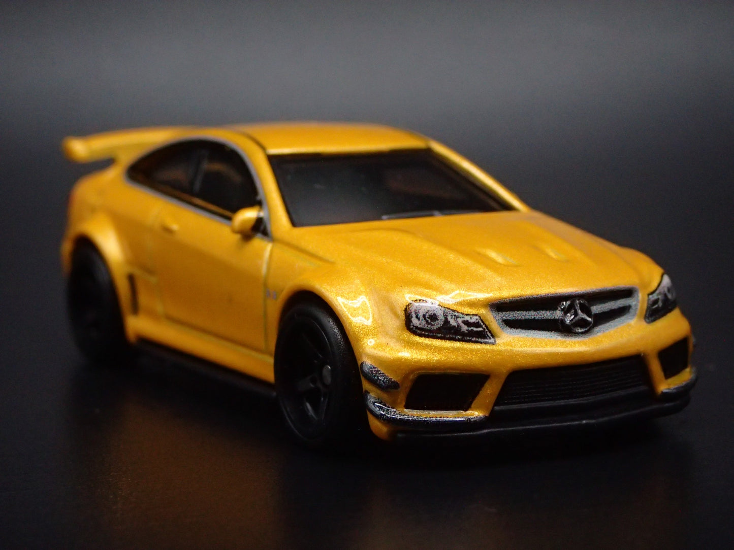2011 -2015 MERCEDES-BENZ C63 AMG COUPE BLACK SERIES 1:64 SCALE DIECAST MODEL CAR