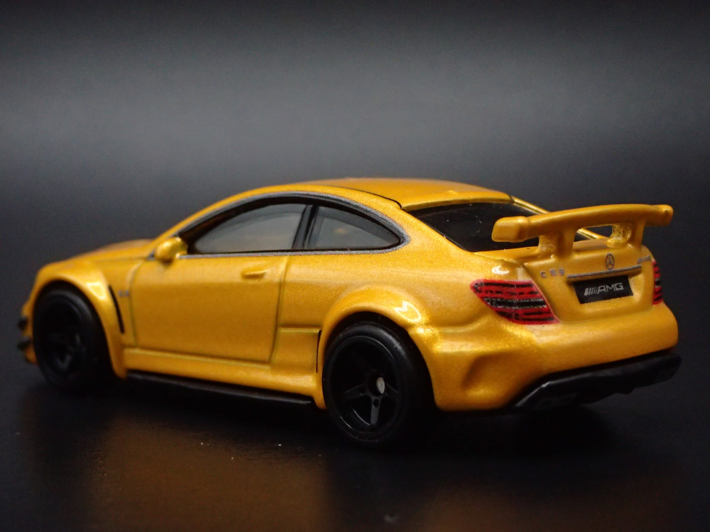 2011 -2015 MERCEDES-BENZ C63 AMG COUPE BLACK SERIES 1:64 SCALE DIECAST MODEL CAR