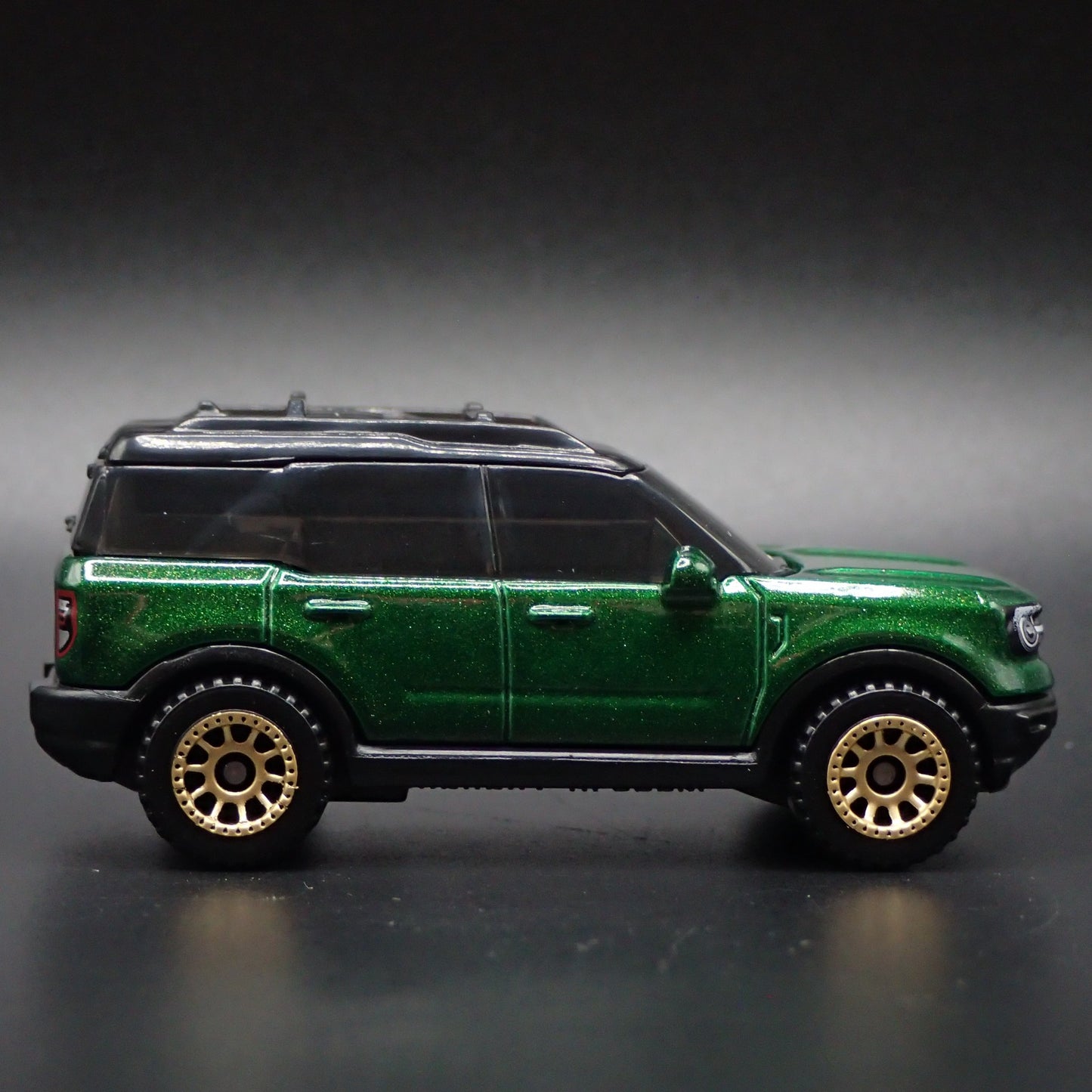 2021-2025 FORD BRONCO SPORT 1:64 MB SCALE COLLECTIBLE DIORAMA DIECAST MODEL CAR