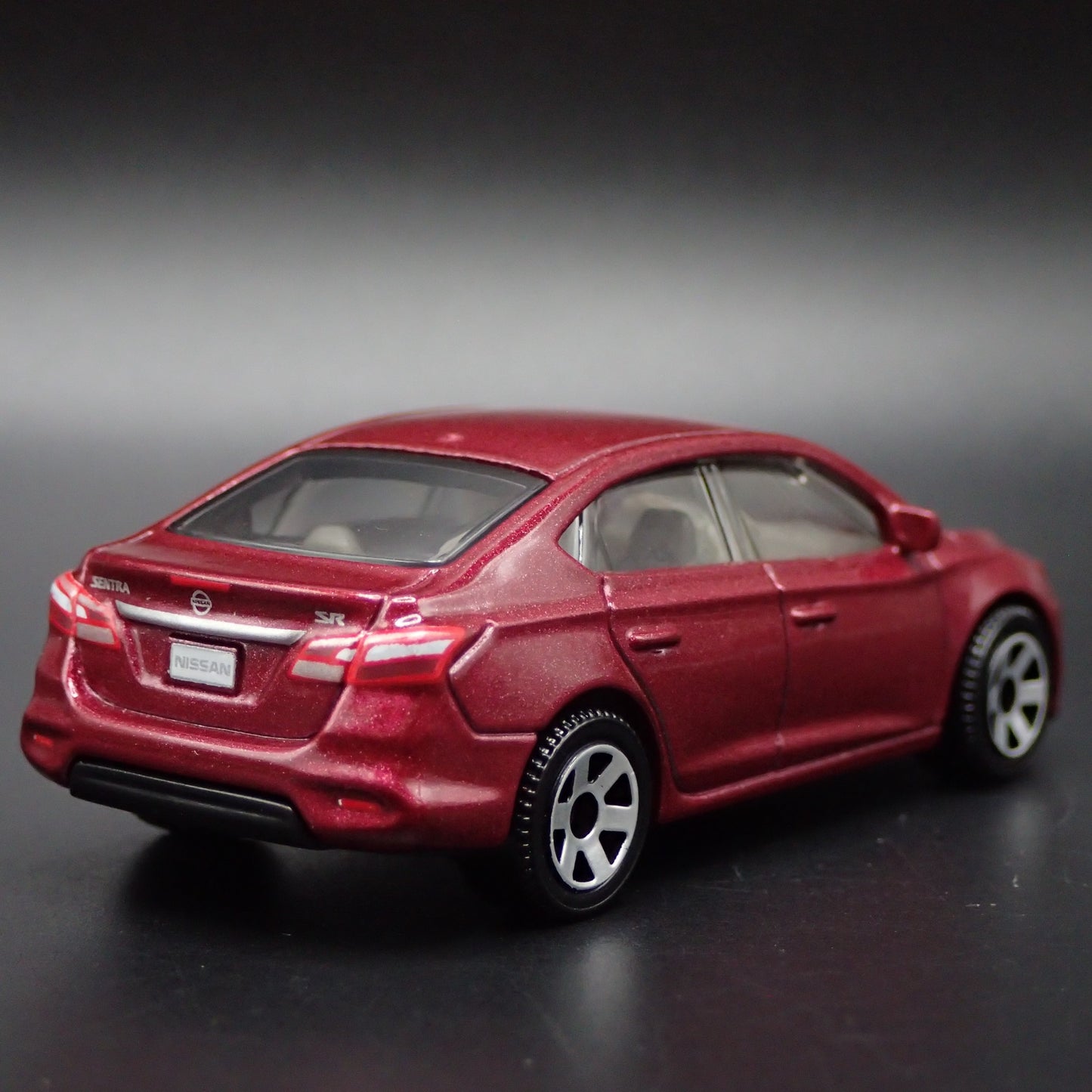 2013-2019 NISSAN SENTRA 4 DOOR 1:64 SCALE COLLECTIBLE DIORAMA DIECAST MODEL CAR