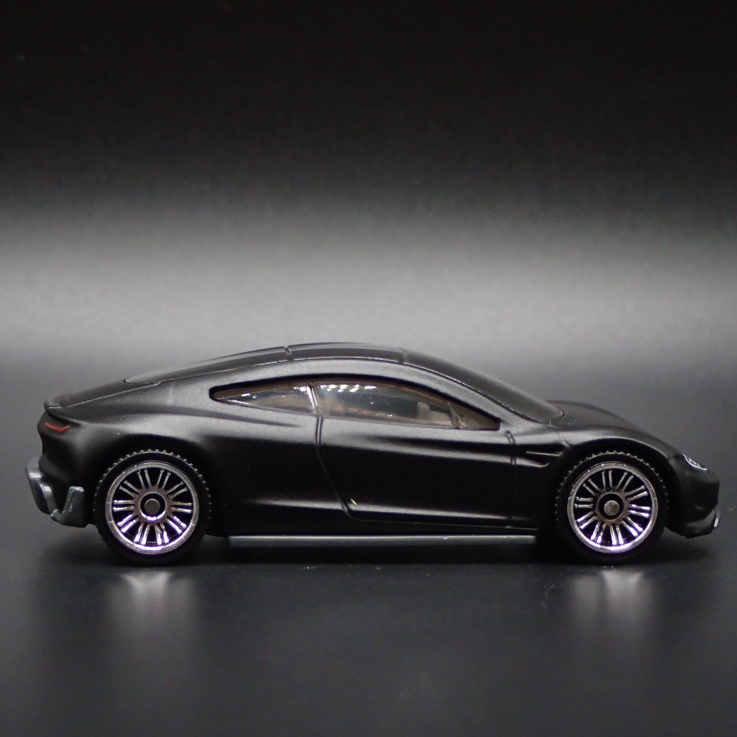 TESLA ROADSTER CONCEPT BLACK 1:64 SCALE COLLECTIBLE DIORAMA DIECAST MODEL CAR