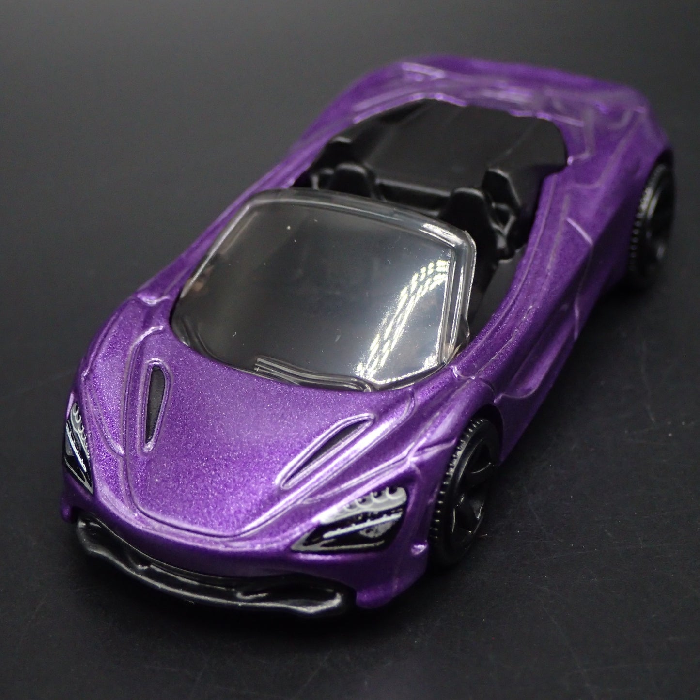2018-2023 MCLAREN 720S SPIDER SUPER CAR 1:64 SCALE DIORAMA DIECAST MODEL CAR