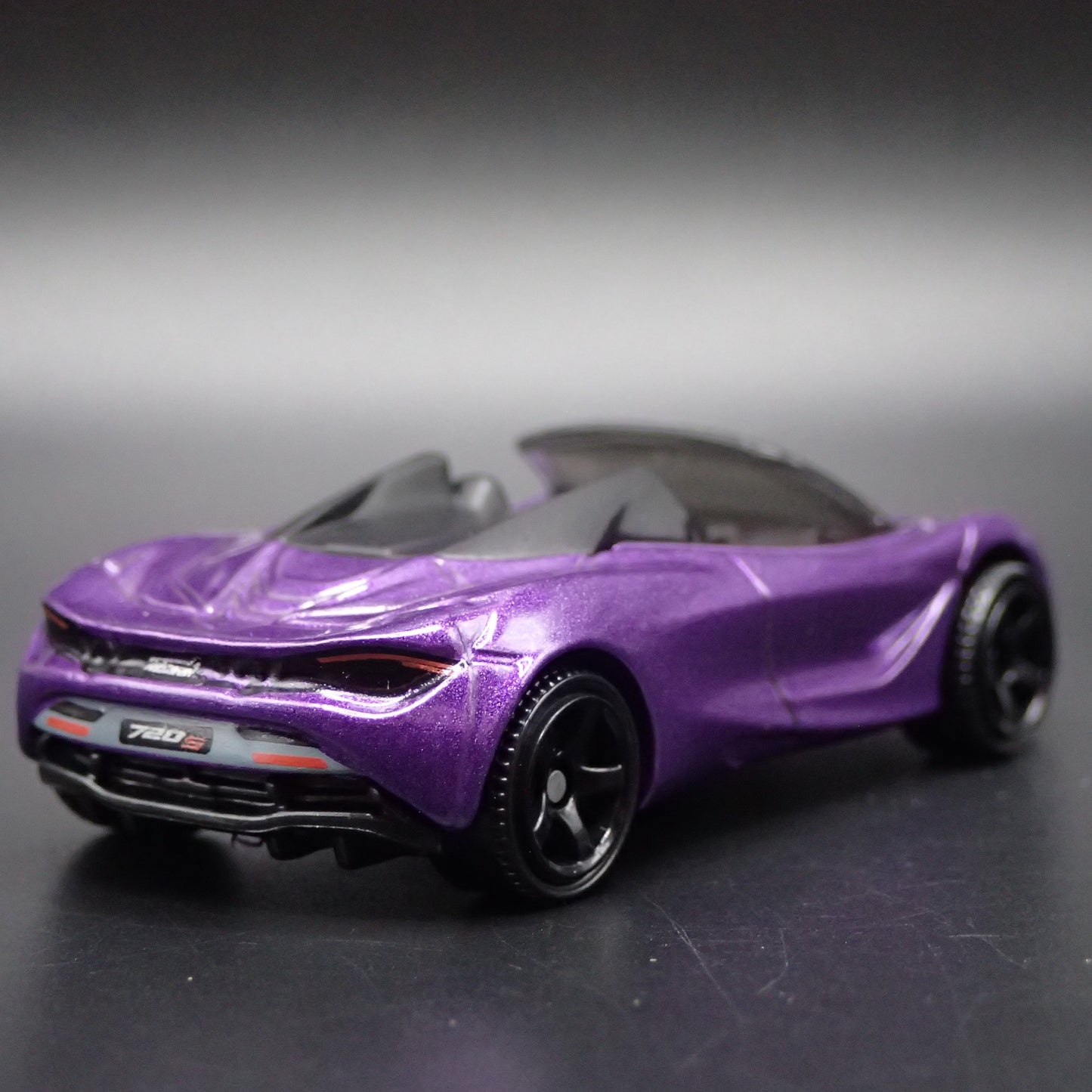 2018-2023 MCLAREN 720S SPIDER SUPER CAR 1:64 SCALE DIORAMA DIECAST MODEL CAR