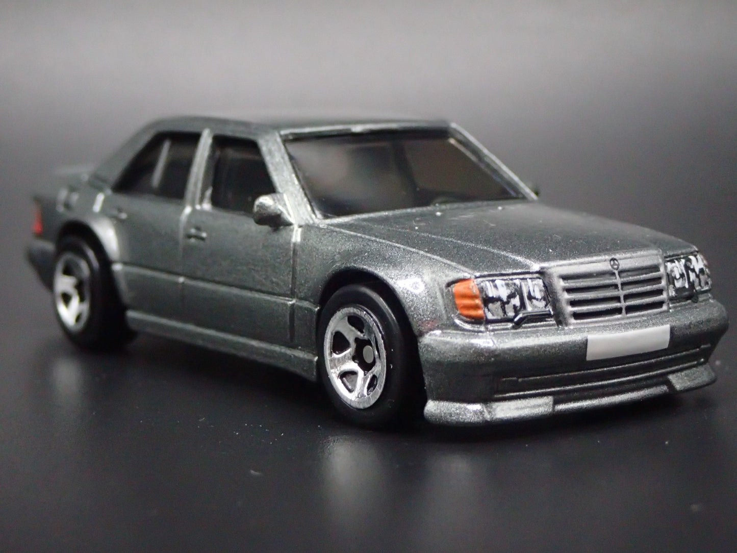1991-1994 MERCEDES-BENZ 500 E GRAY 1:64 SCALE COLLECTIBLE DIECAST MODEL CAR