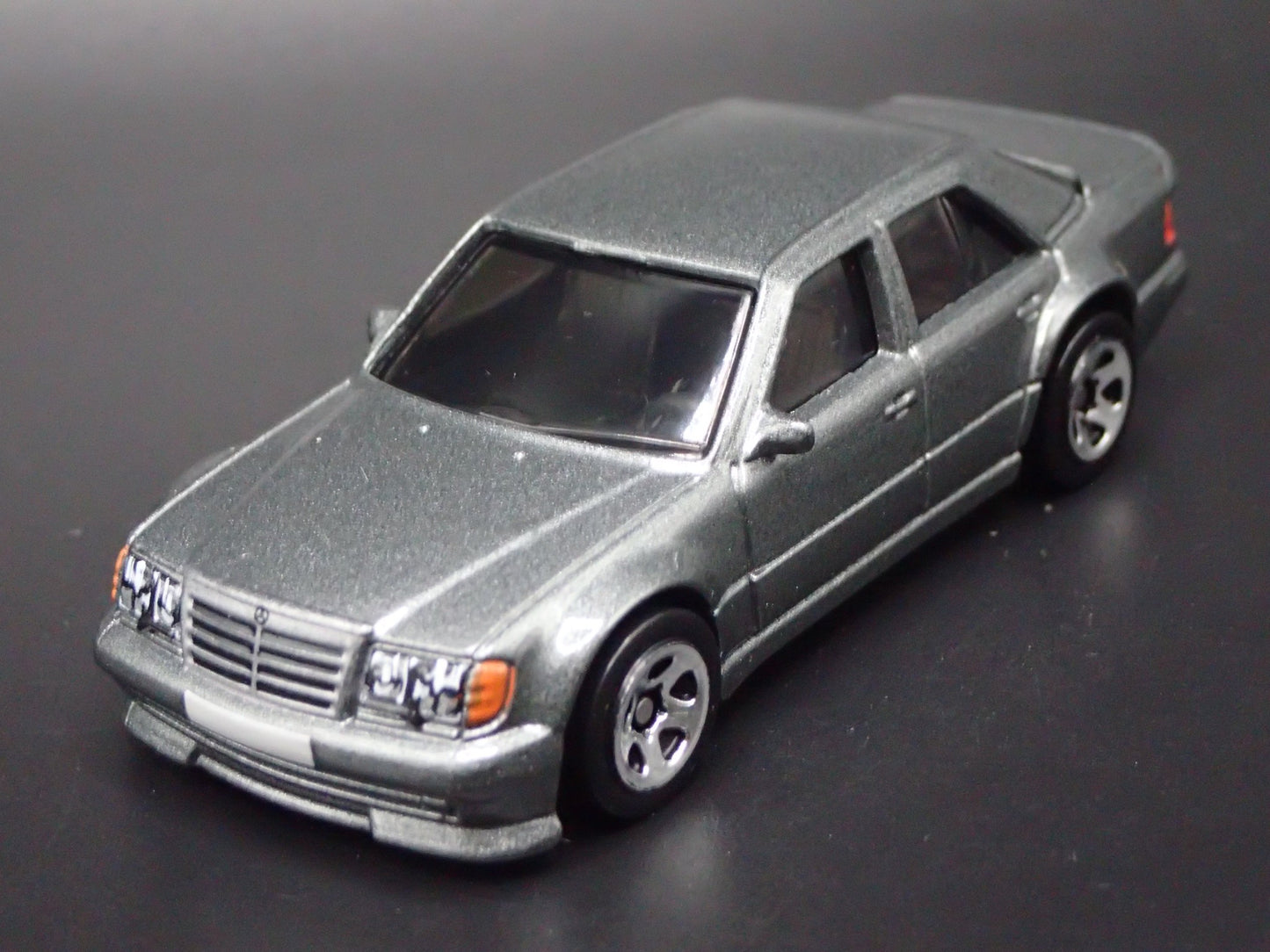 1991-1994 MERCEDES-BENZ 500 E GRAY 1:64 SCALE COLLECTIBLE DIECAST MODEL CAR