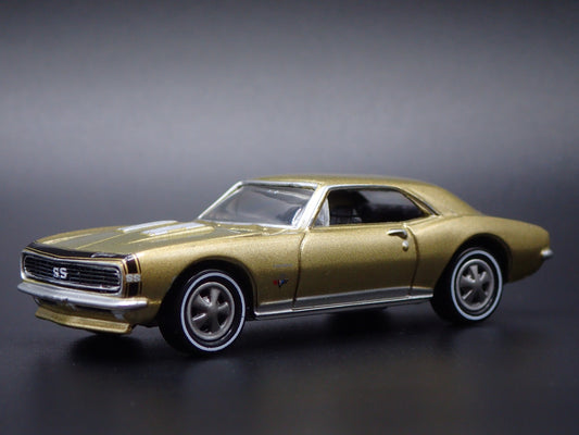 1967 67 CHEVY CHEVROLET CAMARO SS GOLD RARE 1:64 SCALE DIORAMA DIECAST MODEL CAR