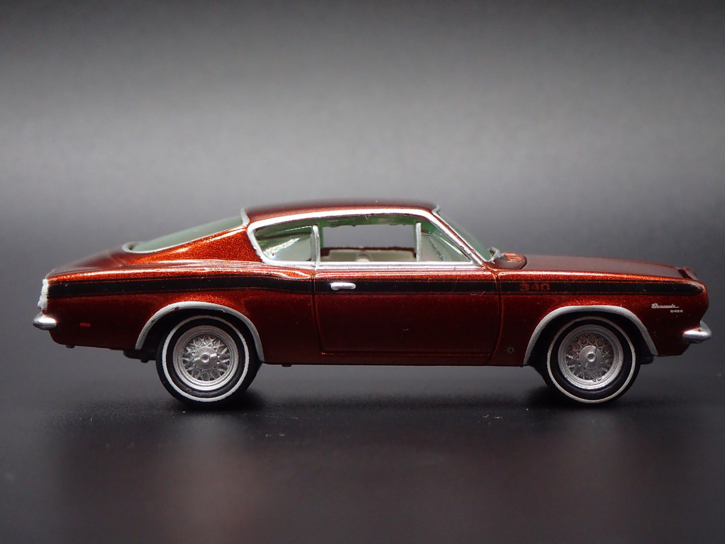 1969 69 PLYMOUTH BARRACUDA FASTBACK 1:64 SCALE COLLECTIBLE DIECAST MODEL CAR